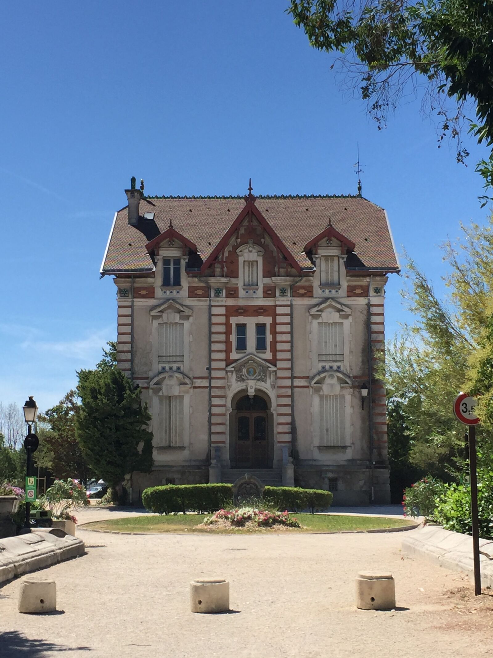 Apple iPhone 6 sample photo. House, isle sur la photography