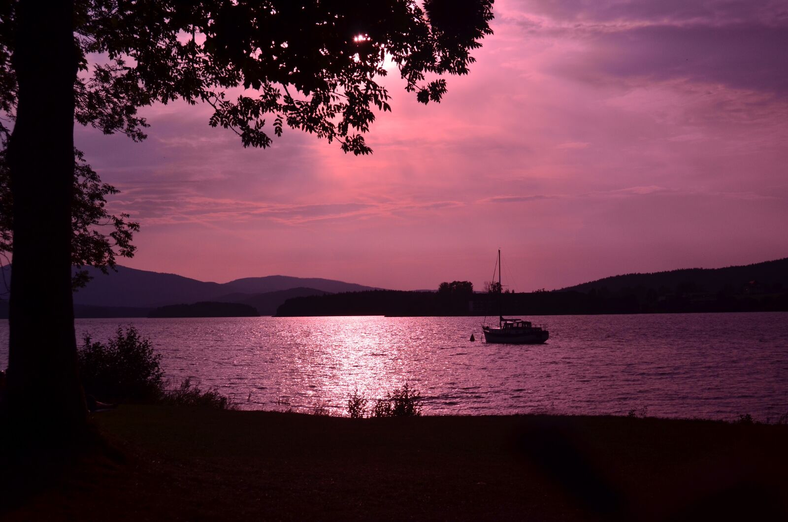 Nikon D5100 sample photo. Sunset, lake, water photography