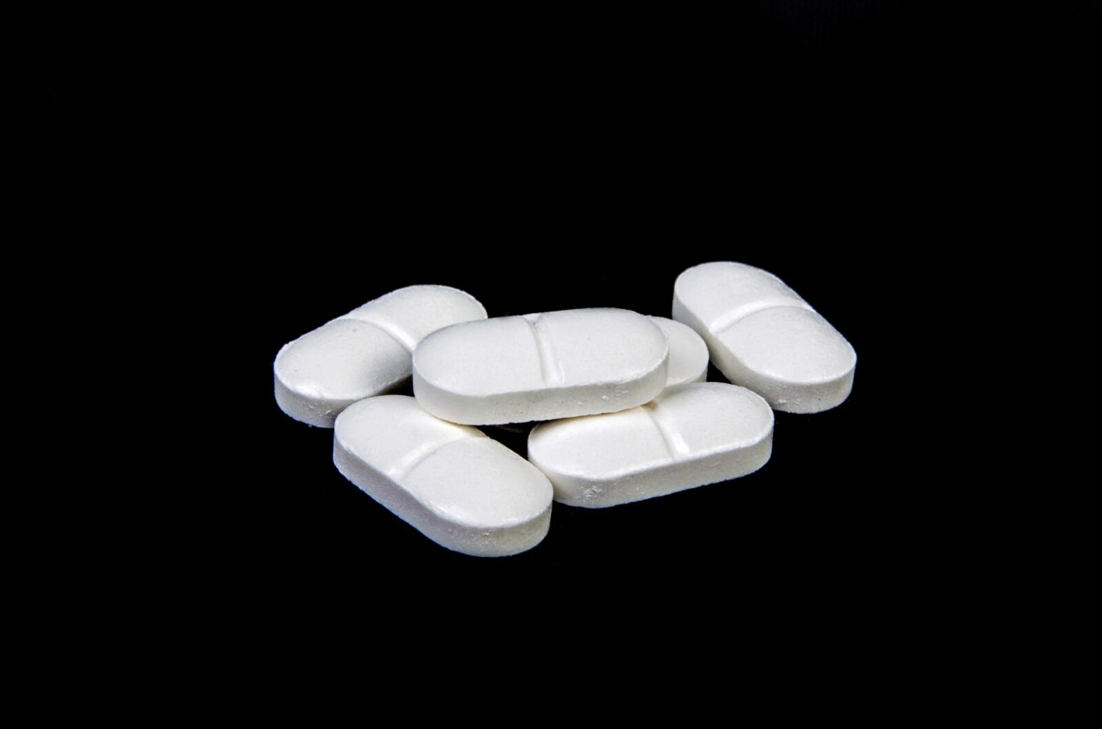 Nikon D5100 sample photo. Anti, aspirin, black, chemist photography