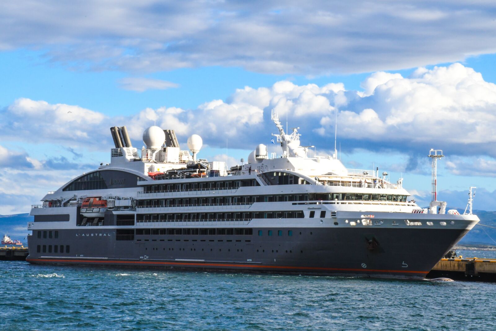 Nikon D7500 sample photo. Cruise, boat, patagonia photography