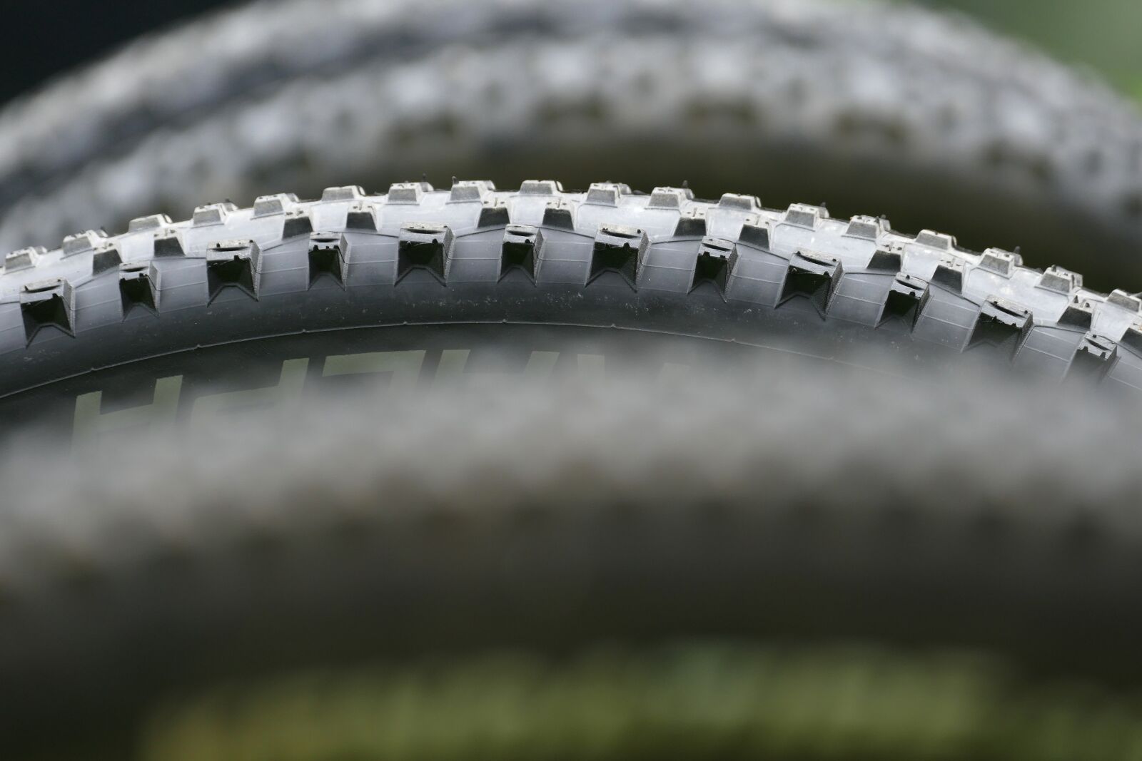 Leica V-Lux (Typ 114) sample photo. Mature, profile, mountain bike photography