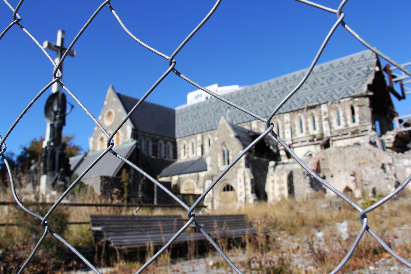 Canon EF-S 18-200mm F3.5-5.6 IS sample photo. Christchurch, cathedral, recover photography