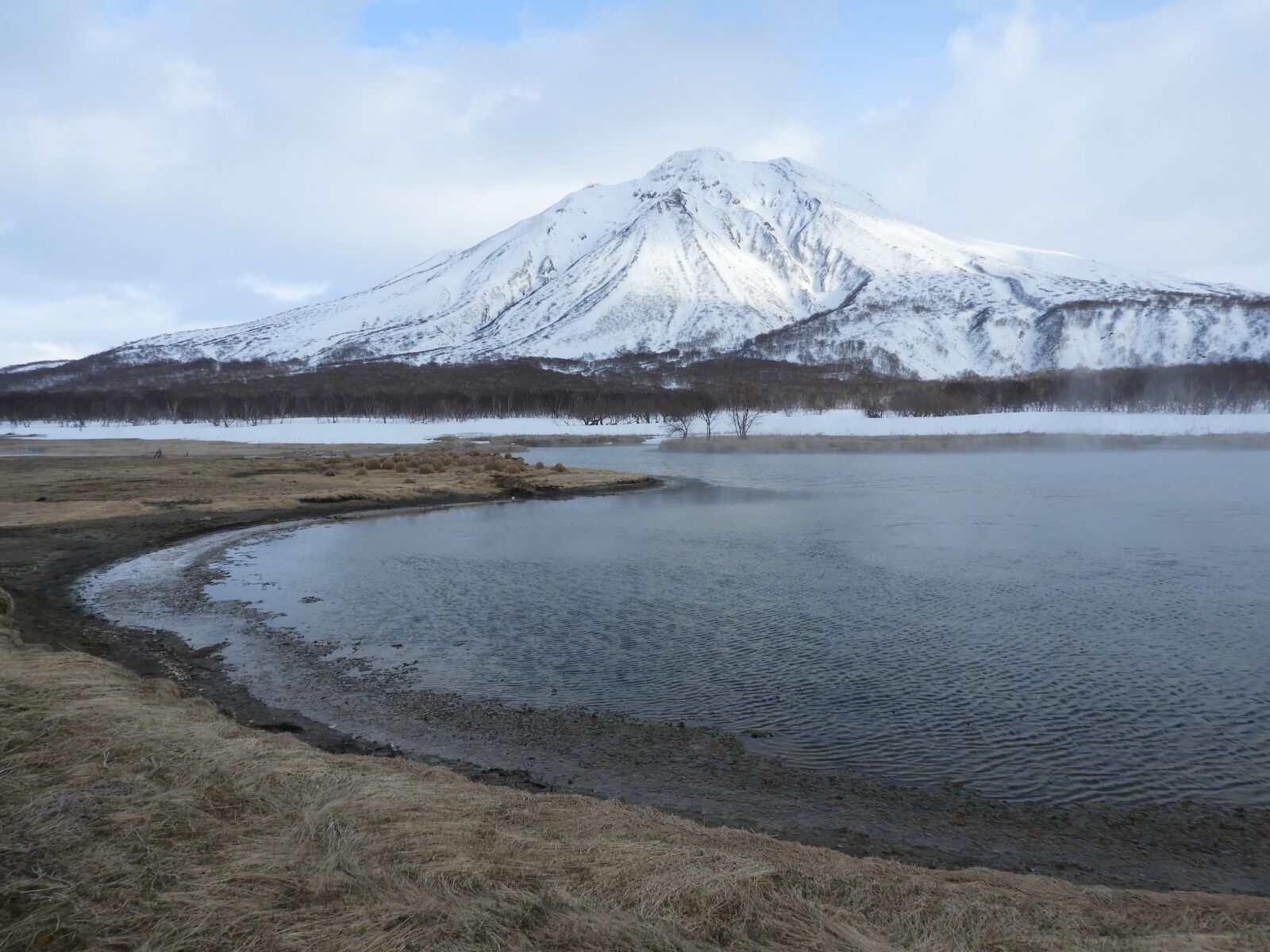 Nikon Coolpix B700 sample photo. Volcano, lake, forest photography