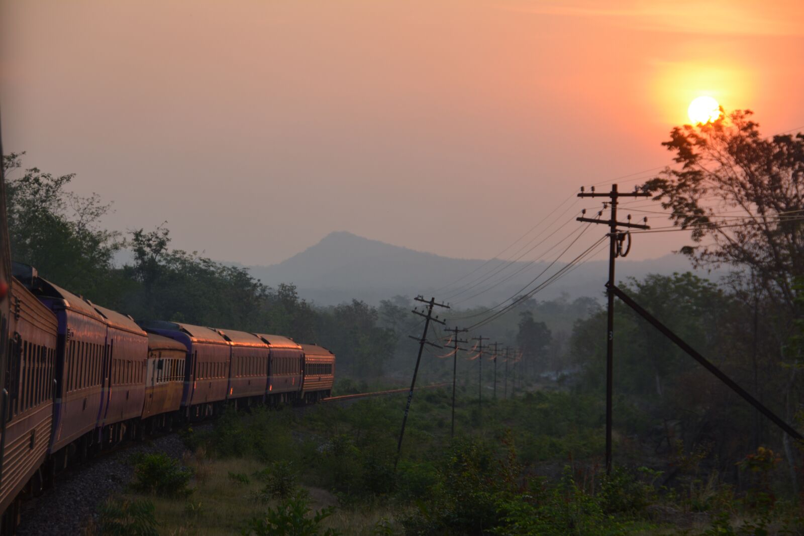 Nikon D5200 sample photo. Train, carriages, railway photography