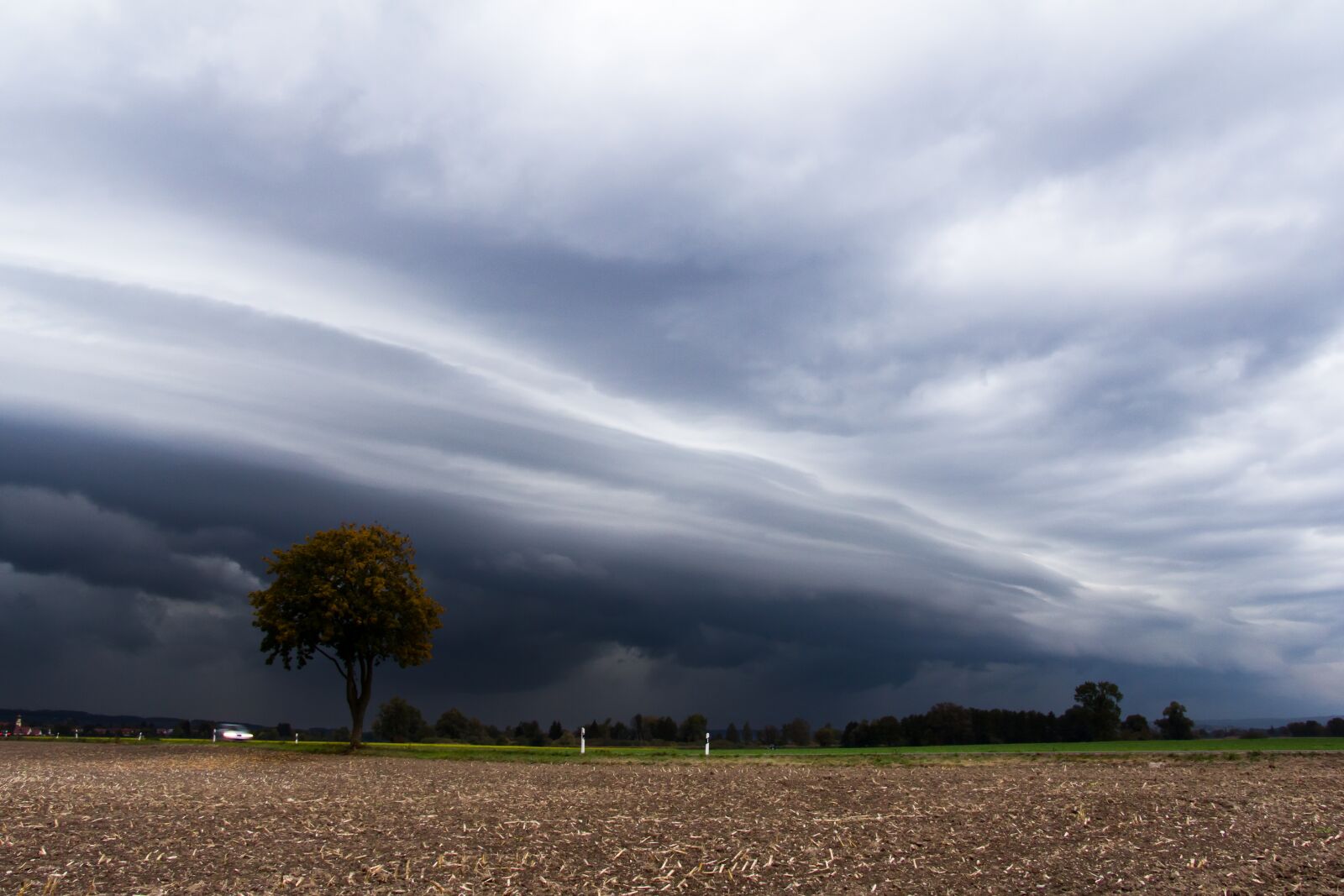 Canon EF-S 17-85mm F4-5.6 IS USM sample photo. Thunderstorm, storm, shelf cloud photography