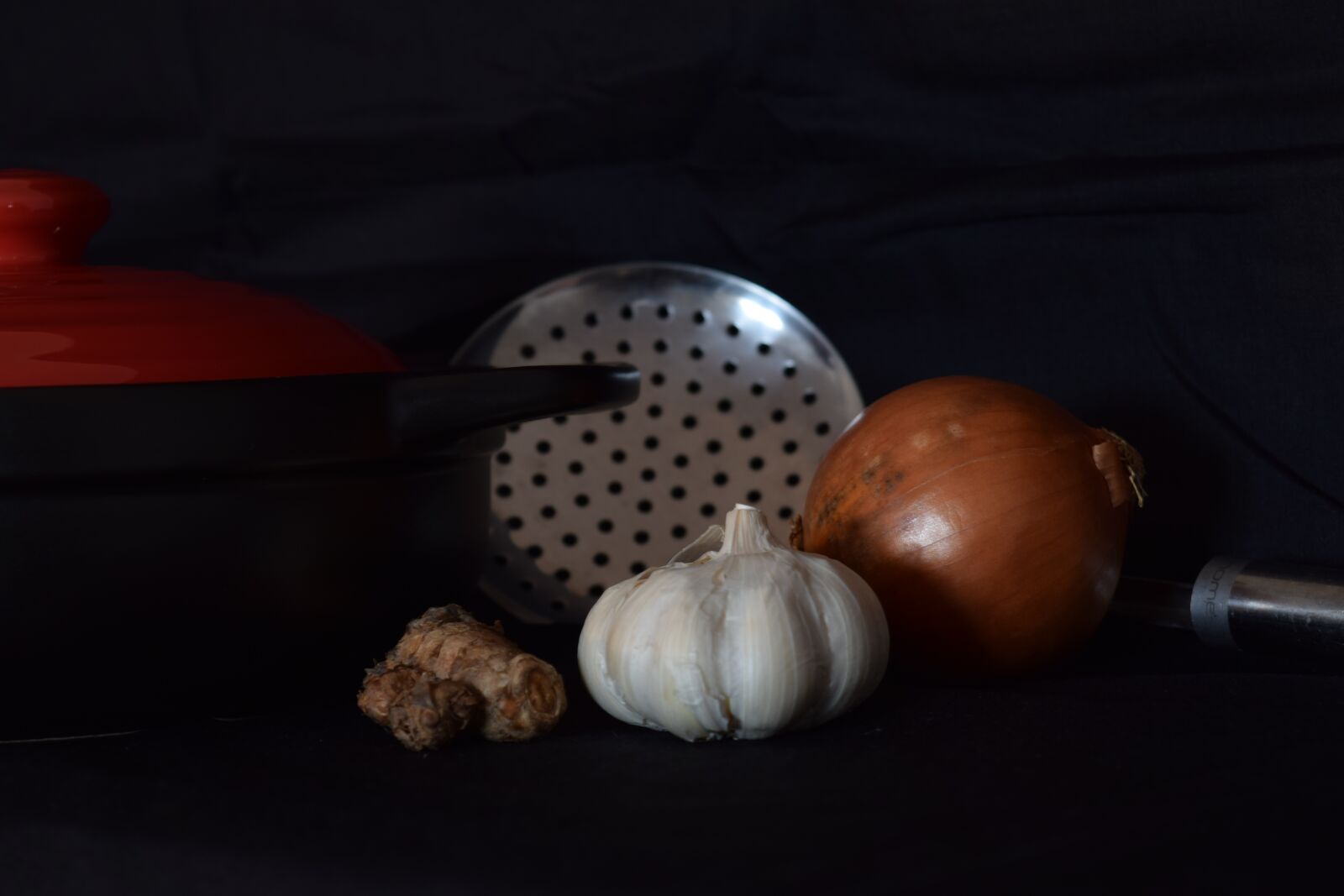 Nikon D3300 sample photo. Cooking, garlic, onions photography