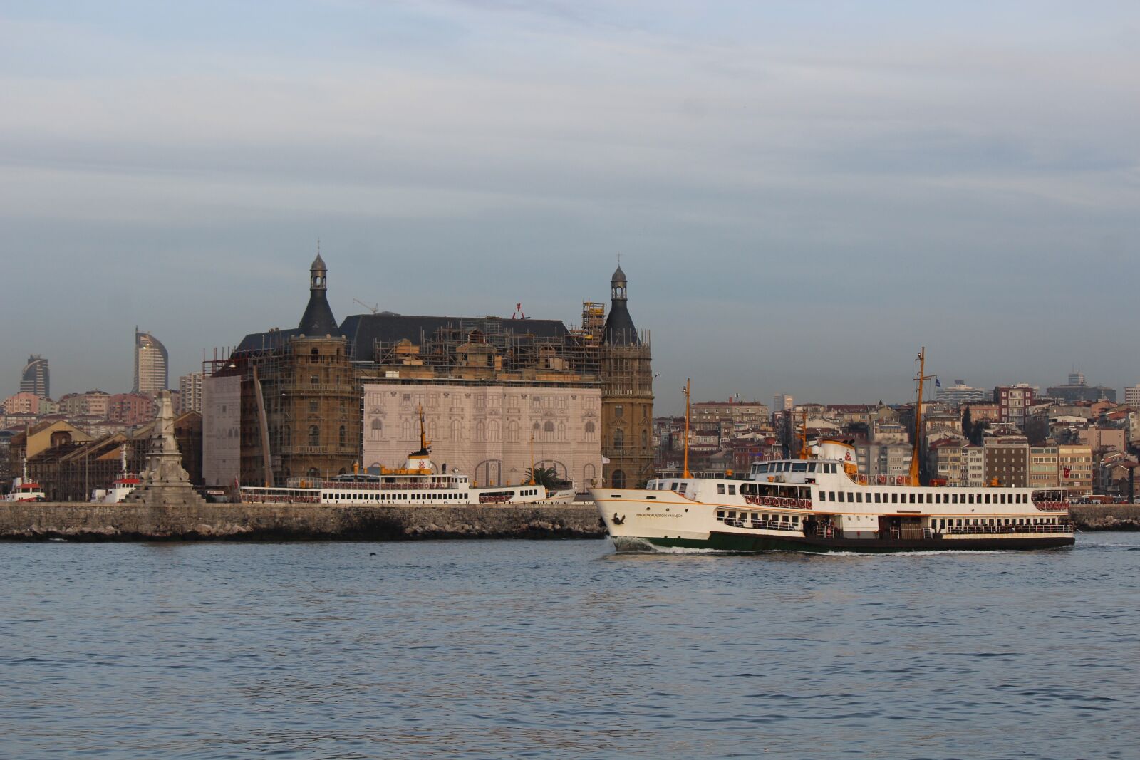 Canon EOS 1300D (EOS Rebel T6 / EOS Kiss X80) sample photo. V, haydarpaşa, station photography