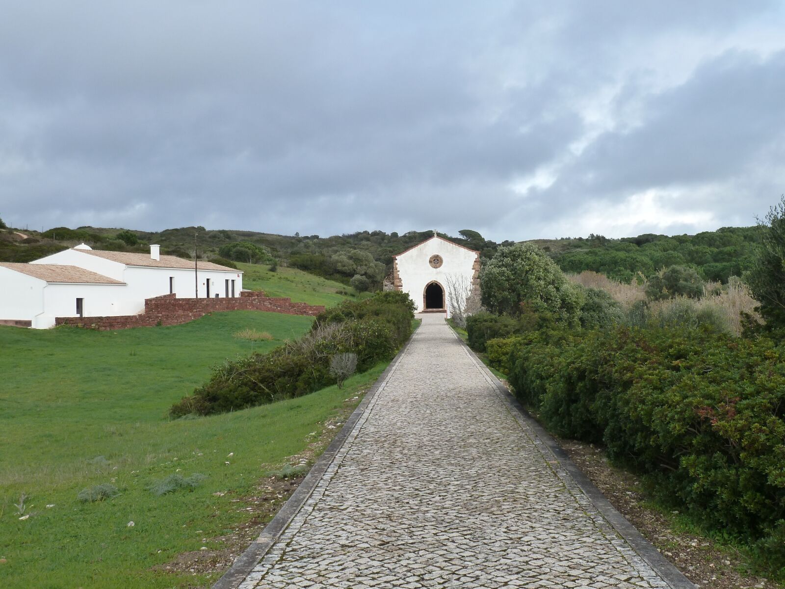 Panasonic Lumix DMC-ZS7 (Lumix DMC-TZ10) sample photo. Algarve, chapel, landscape photography