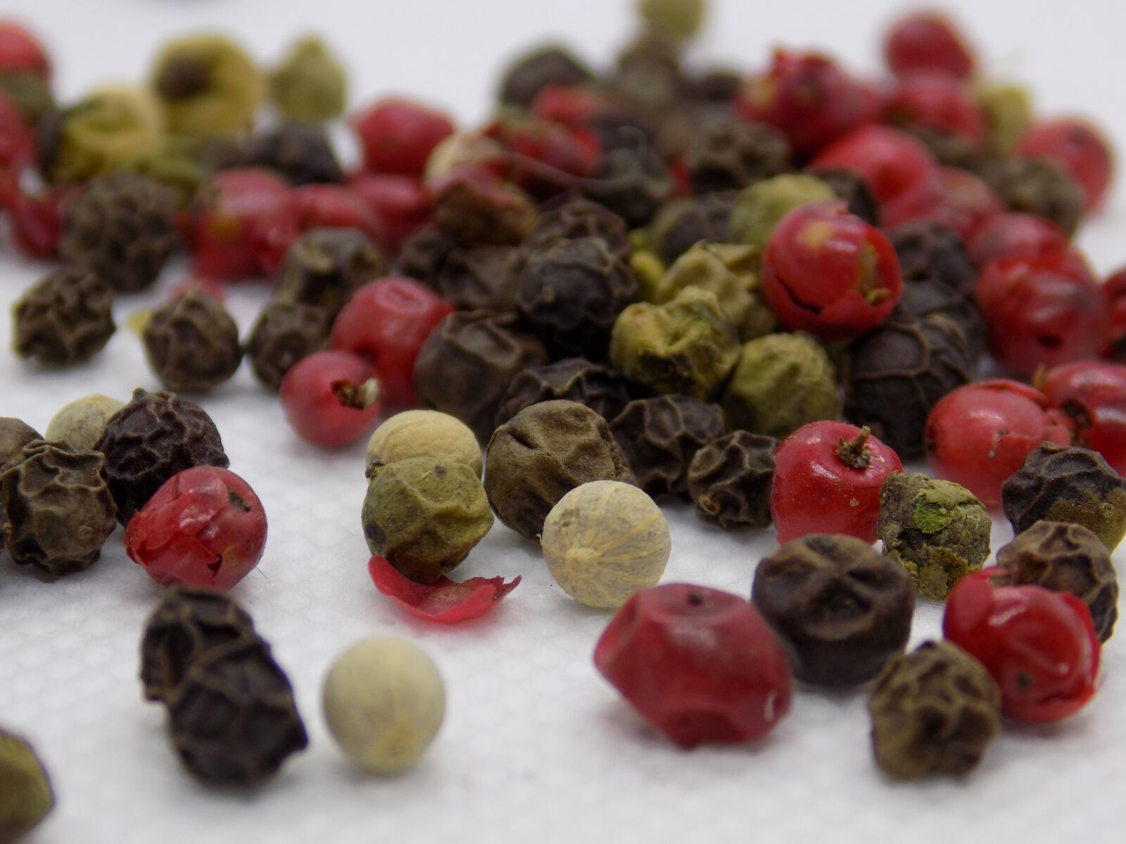 Nikon COOLPIX L340 sample photo. Food, ingredient, red photography