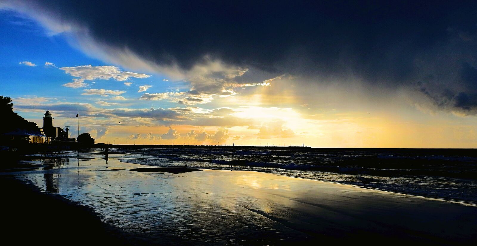Nikon Coolpix P900 sample photo. Sunset, storm clouds, landscape photography