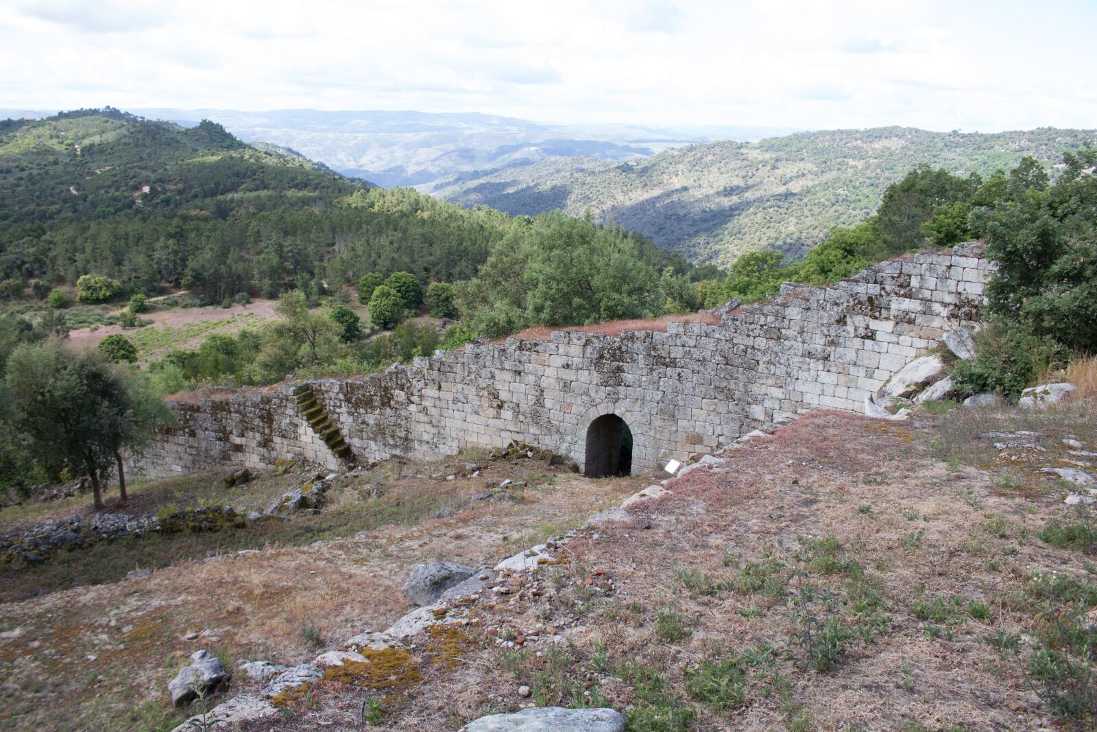 Canon EOS 700D (EOS Rebel T5i / EOS Kiss X7i) sample photo. Castle, ruin, age photography