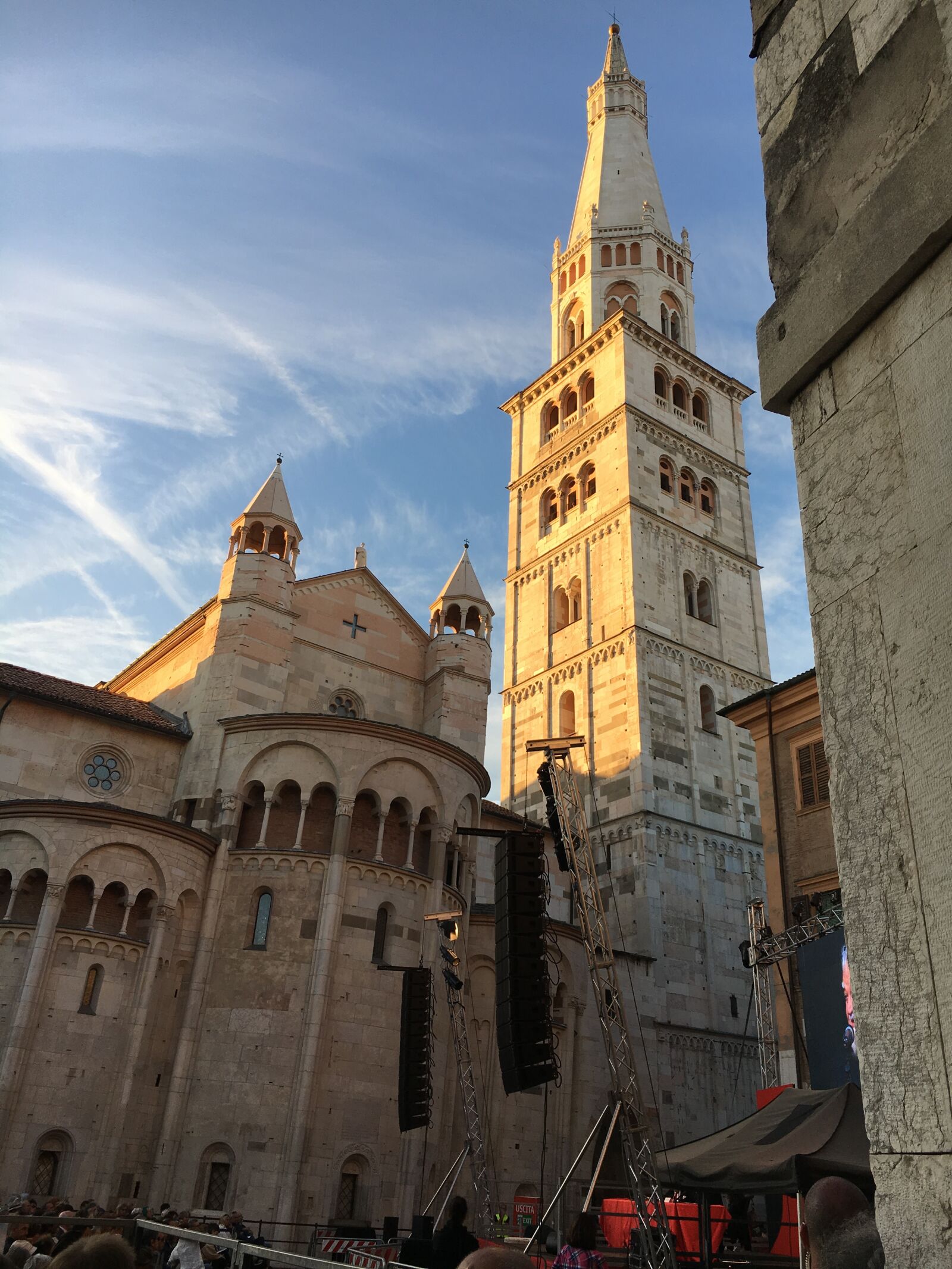 Apple iPhone 6s sample photo. Modena, italy, duomo photography