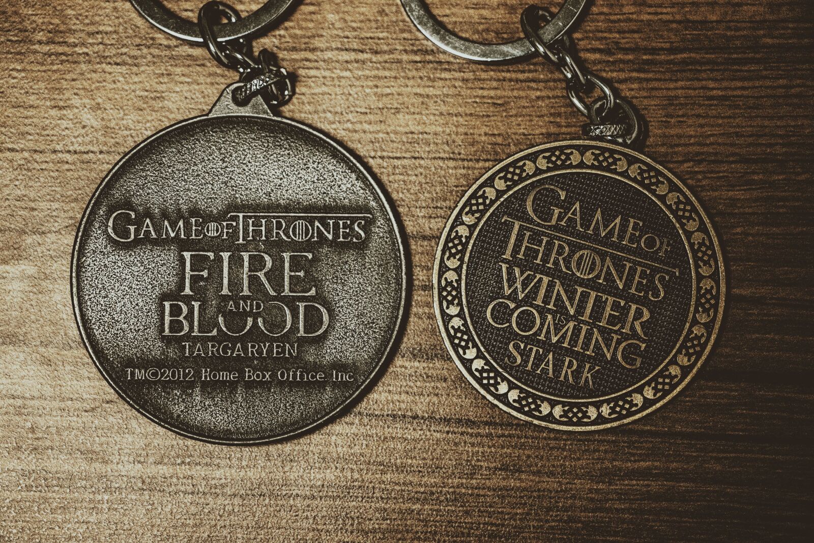 Canon EF-S 18-135mm F3.5-5.6 IS USM sample photo. Keychain, game of thrones photography