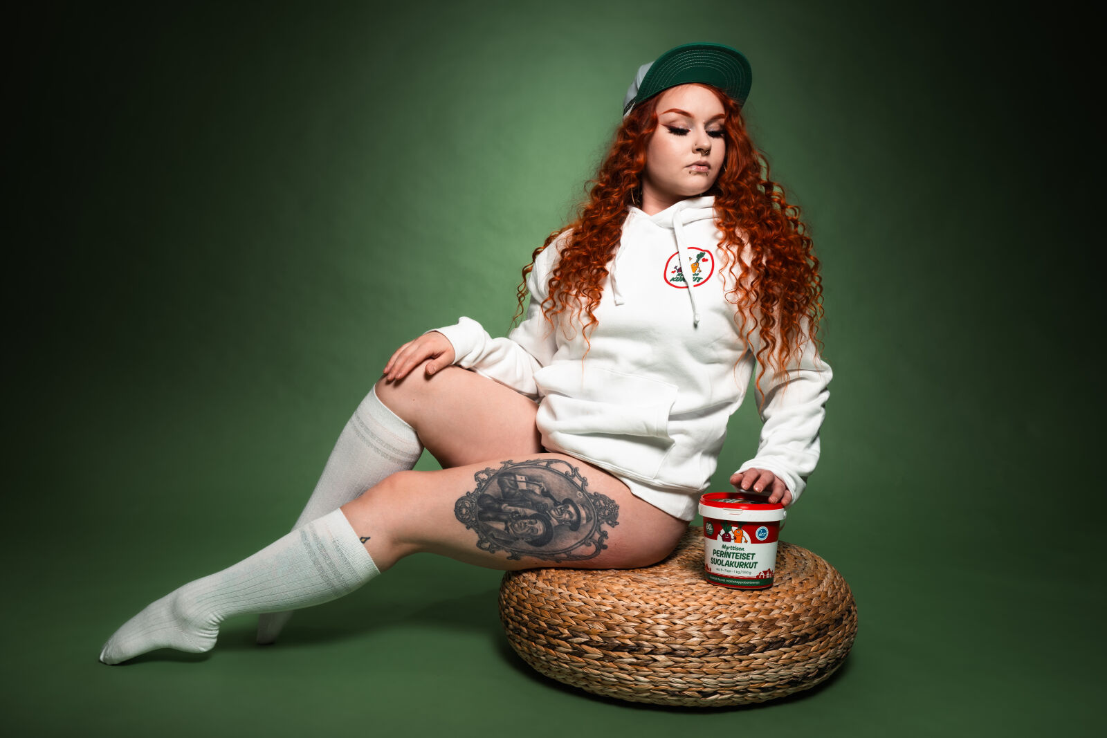 SUMMILUX 1:1.7/28 ASPH. sample photo. Pose with myrttisen kurkut photography