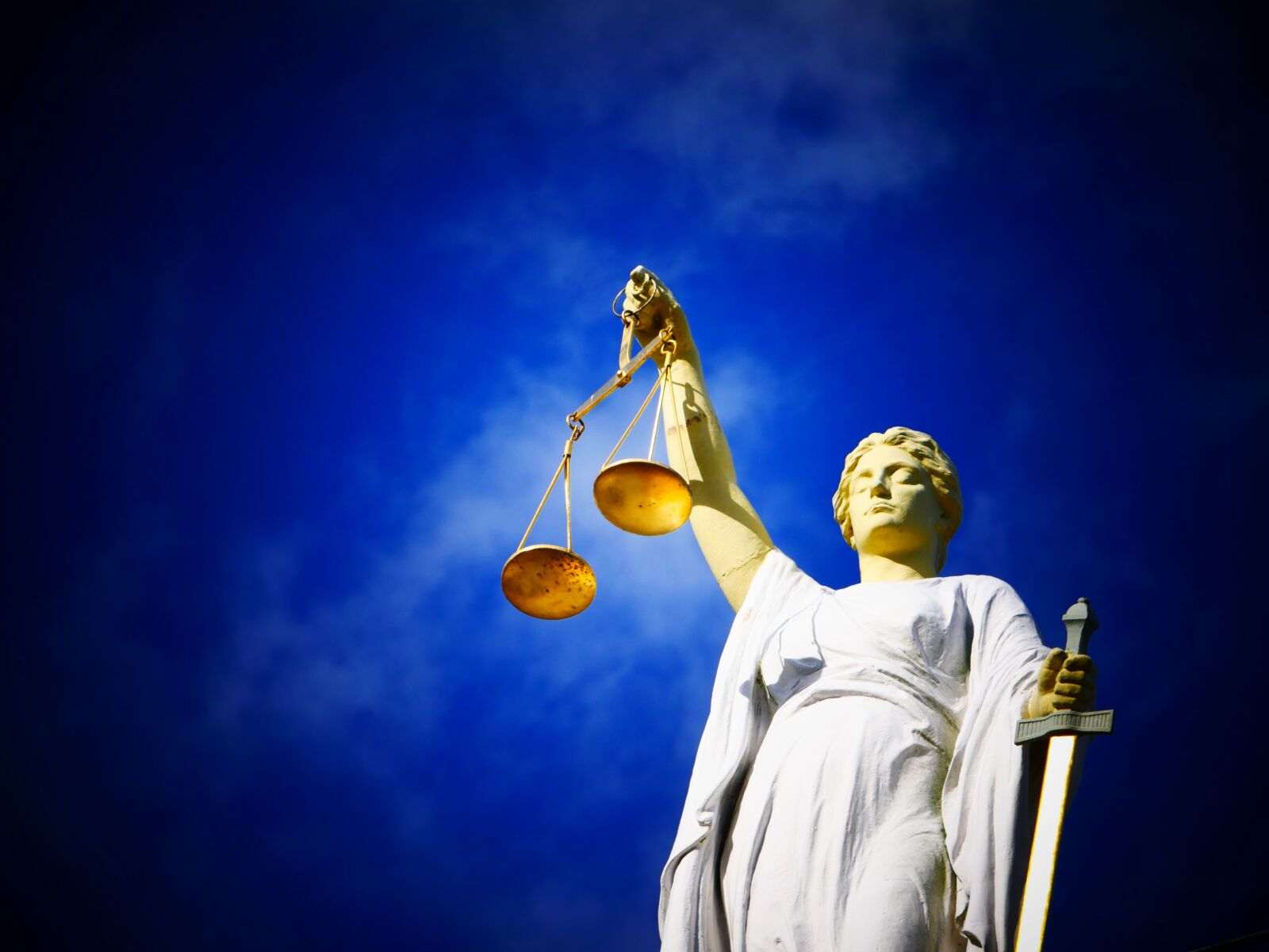 Panasonic Lumix DMC-G7 sample photo. Justice, right, case-law photography