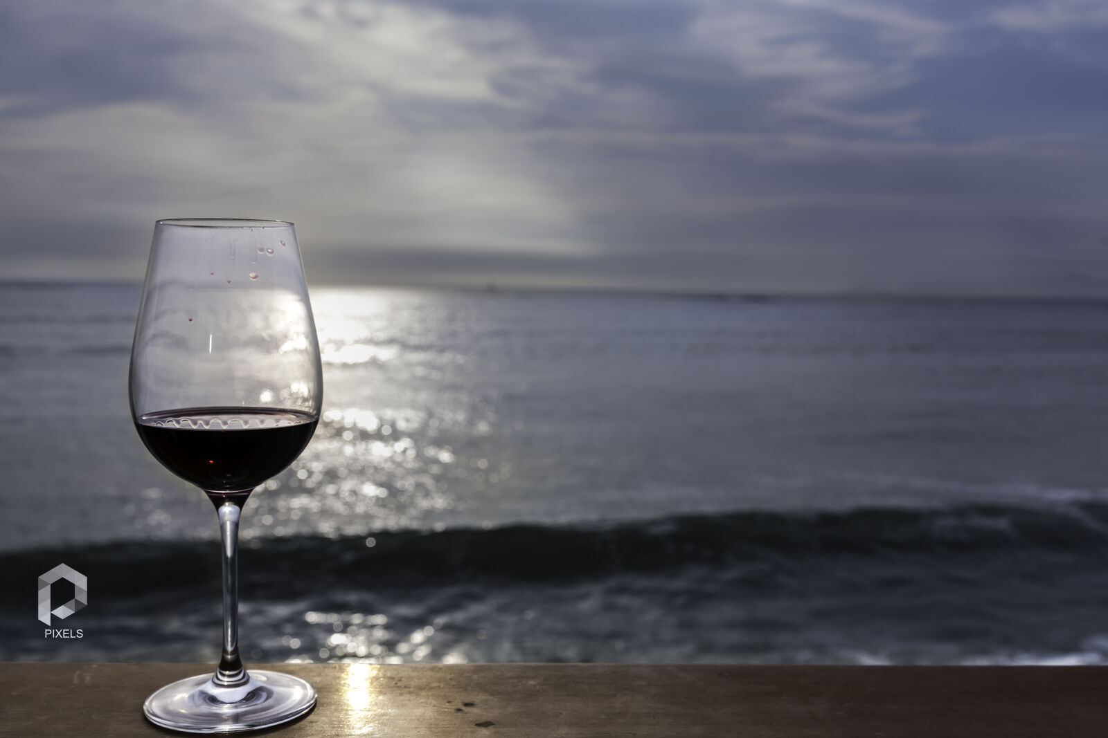 Canon EF 24-105mm F4L IS USM sample photo. Afternoon, beach, beautiful, red photography