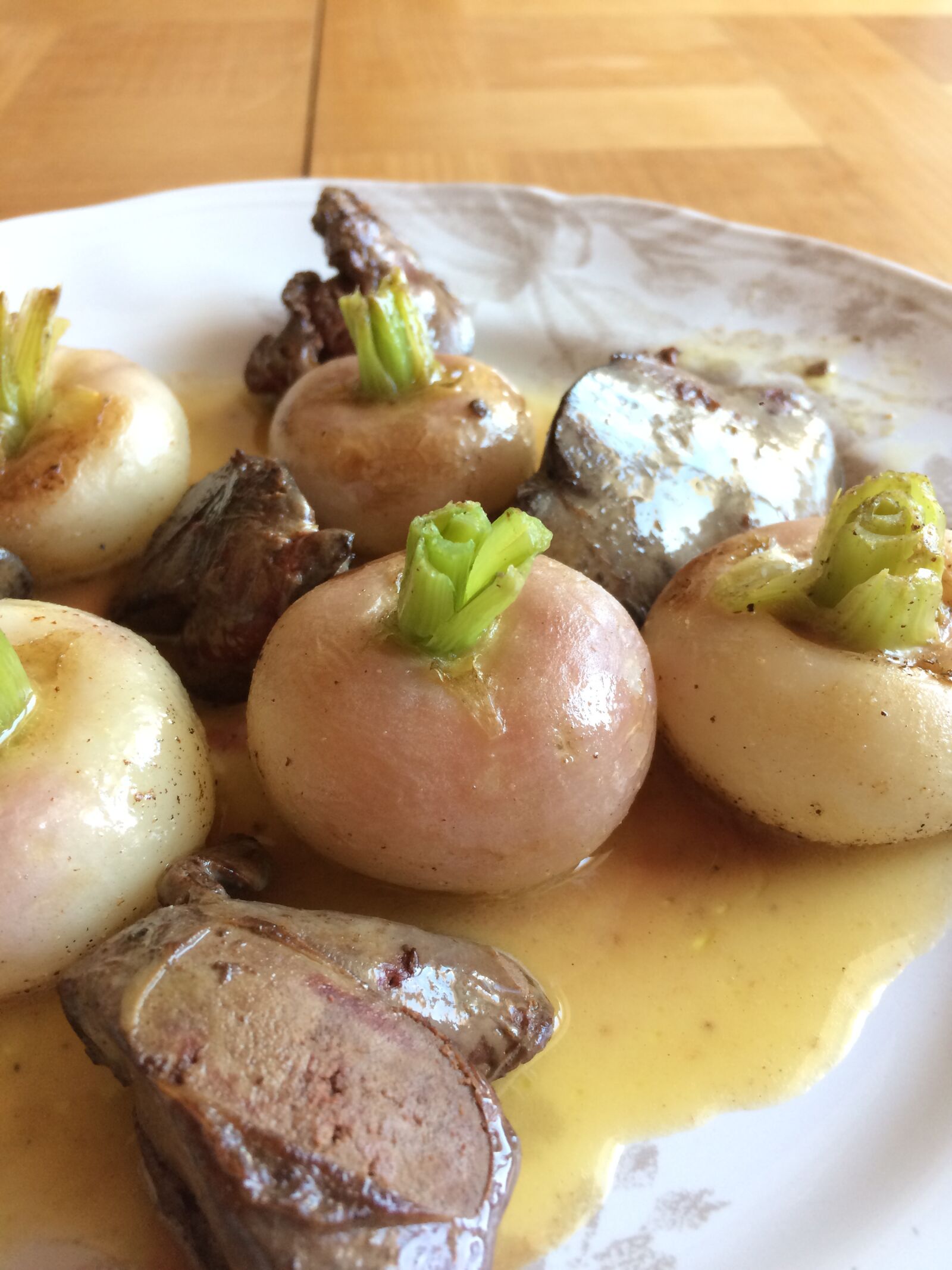 iPhone 5s back camera 4.15mm f/2.2 sample photo. Navet, foie, printemps photography