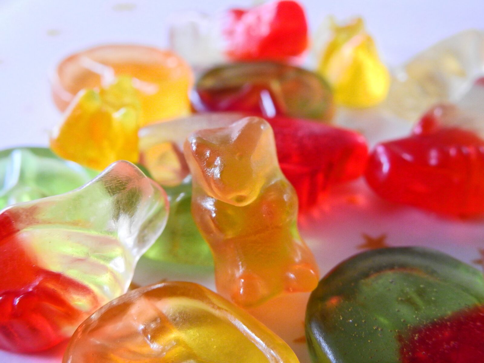 Nikon Coolpix P900 sample photo. Gummibärchen, candy, nibble photography