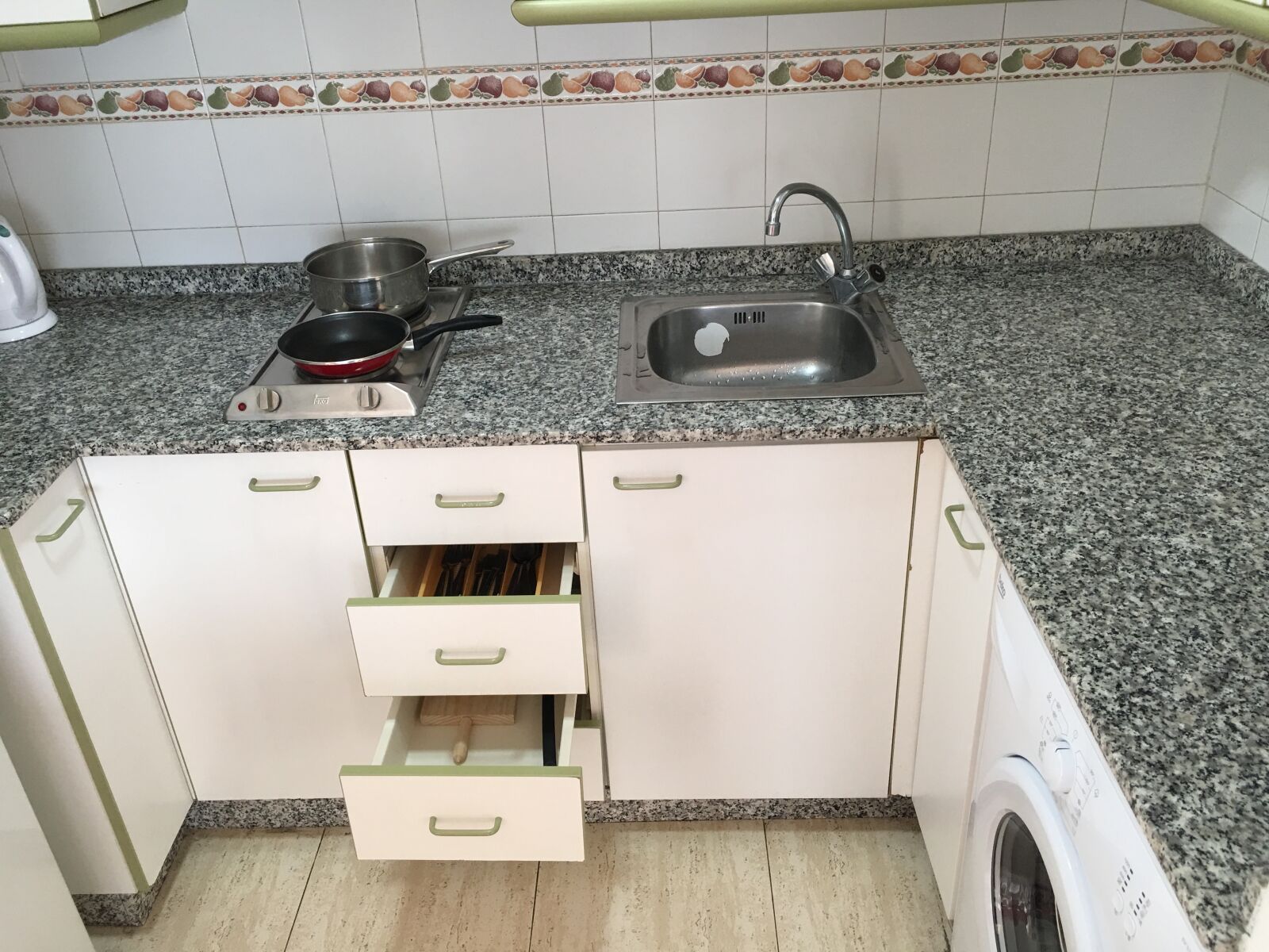 iPhone 6s Plus back camera 4.15mm f/2.2 sample photo. Kitchen, kitchen drawers, interior photography