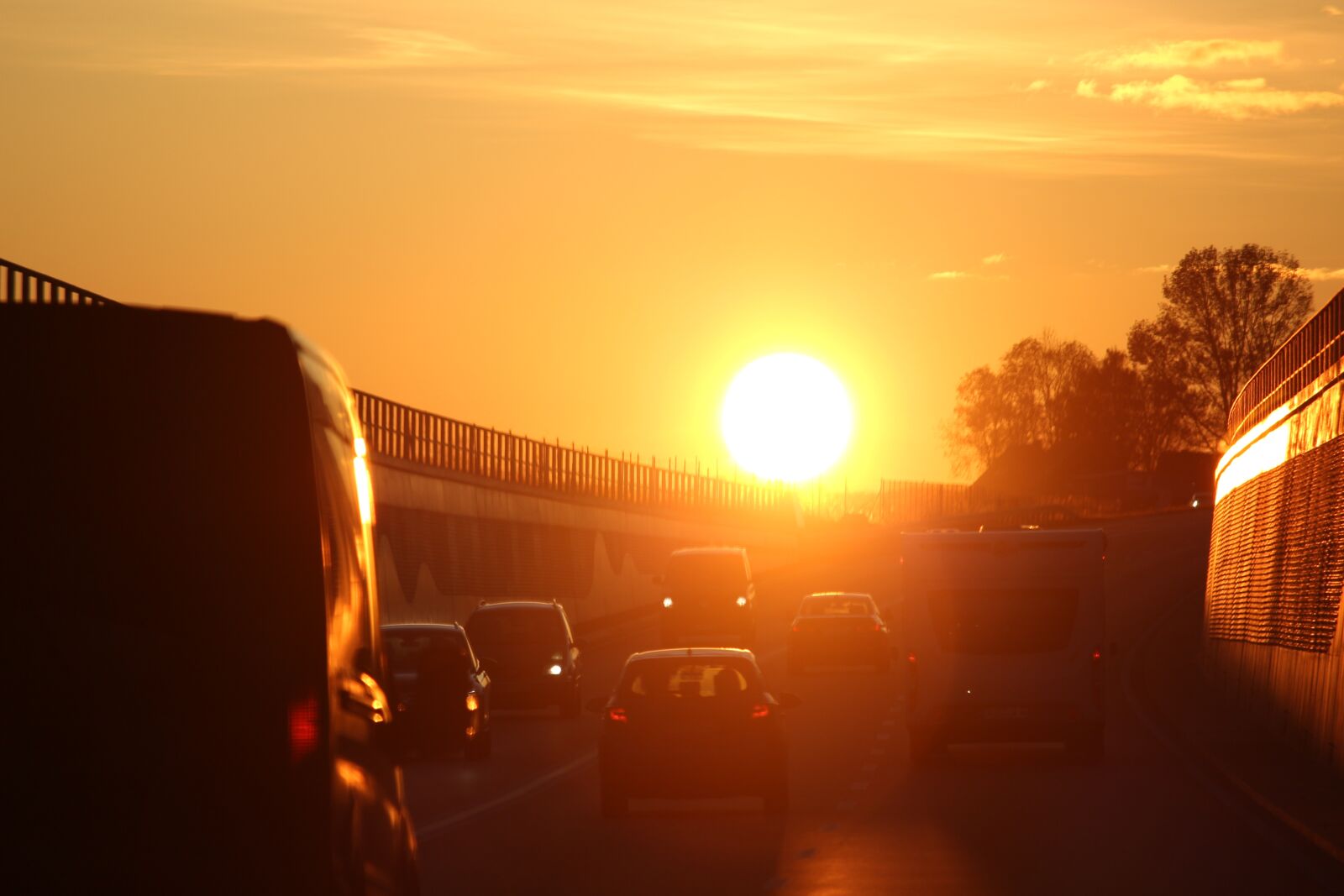 Canon EF-S 55-250mm F4-5.6 IS STM sample photo. Sunset, highway, auto photography