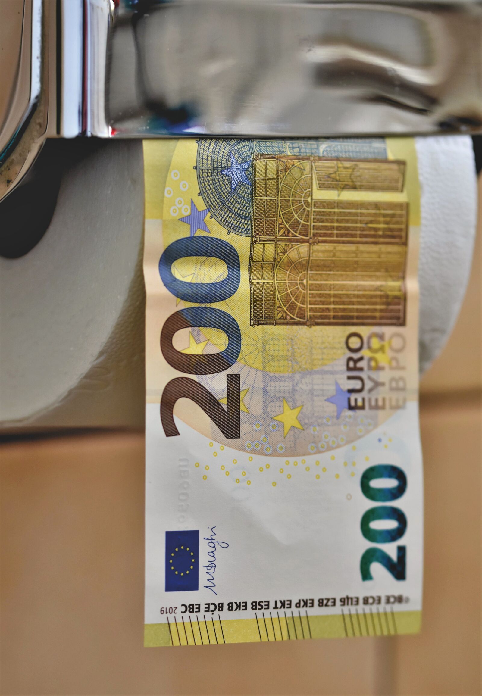 Nikon D7200 sample photo. Toilet paper, euro, money photography