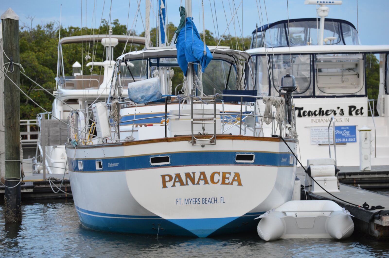 Nikon D3200 sample photo. Boat, marina, sailing photography