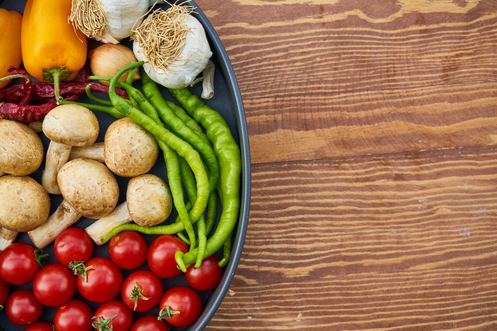 Sony a7R II sample photo. Tomato, mushroom, pepper photography