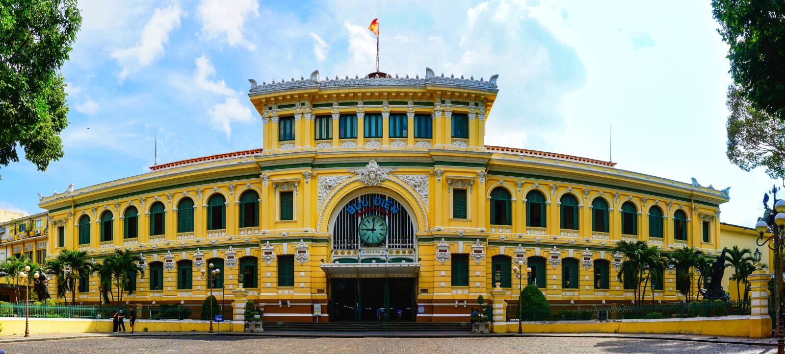 Sony a6000 sample photo. Post office, hcmc, architecture photography