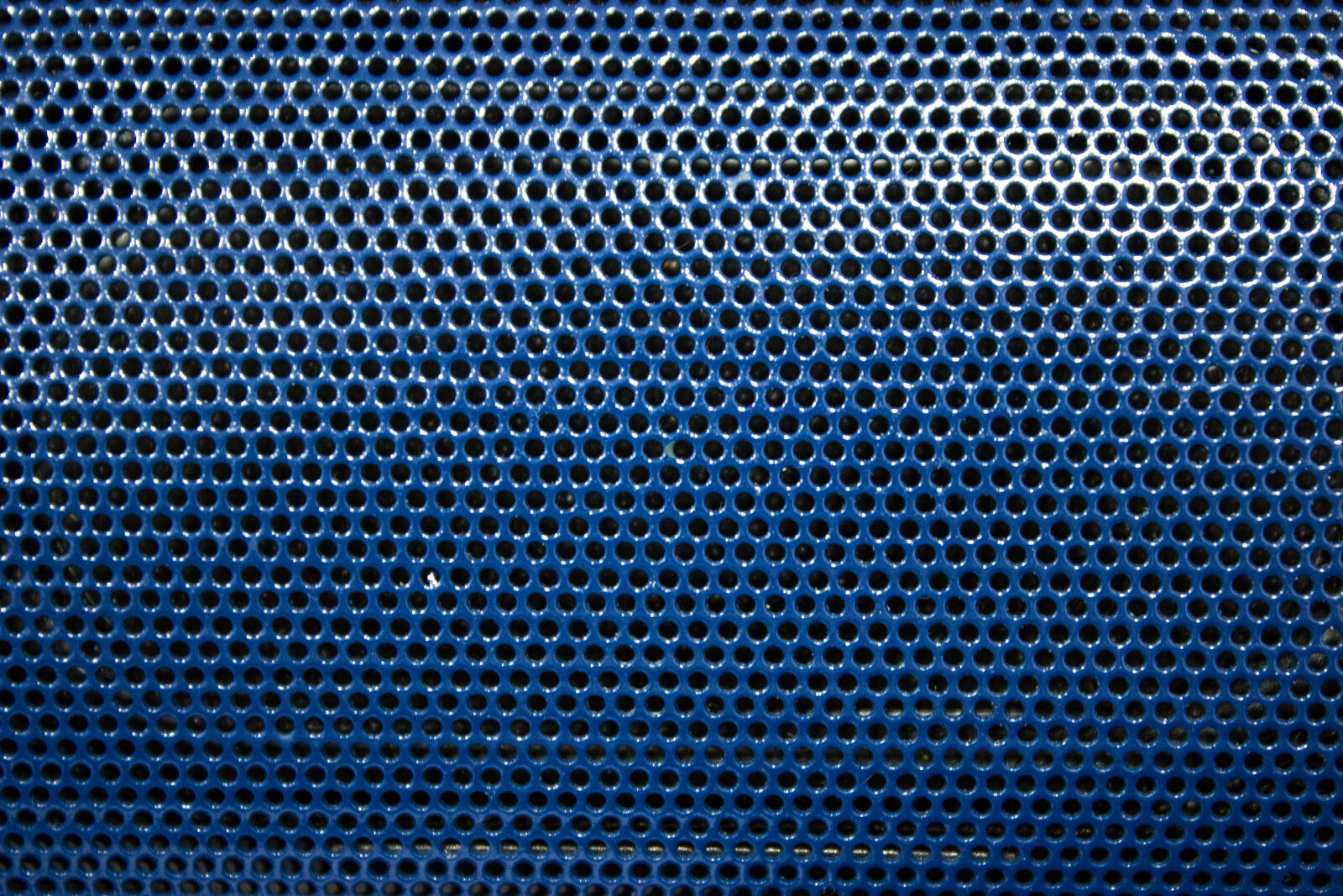Canon EOS 600D (Rebel EOS T3i / EOS Kiss X5) sample photo. Blue, grill, industrial, metal photography