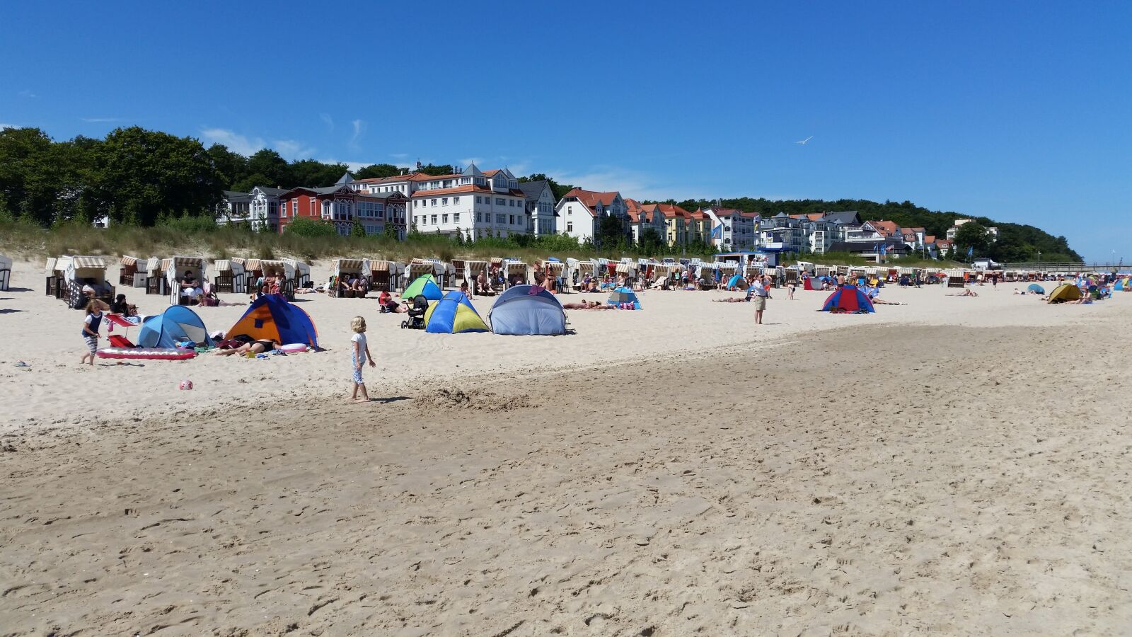 Samsung Galaxy S5 sample photo. Baltic sea, beach, coast photography