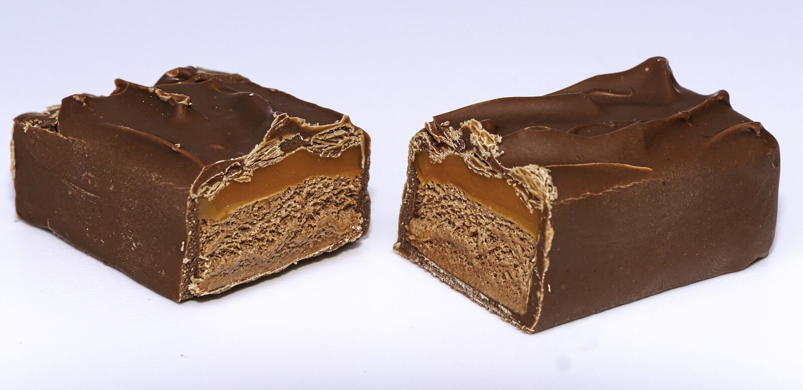 Panasonic Lumix DMC-FZ1000 sample photo. Candy bar, caramel, milk photography
