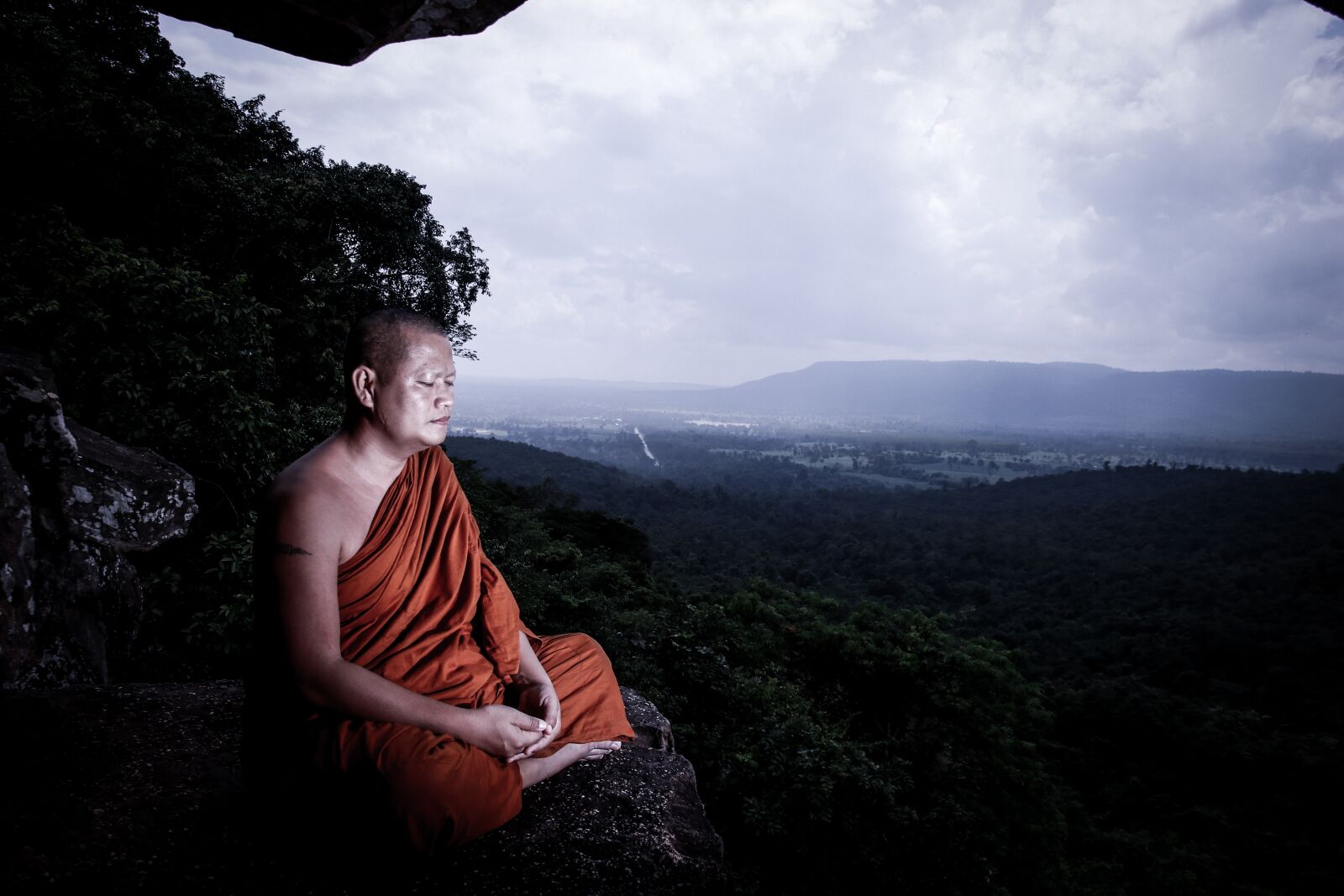 Canon EOS 80D sample photo. Monks, meditation, นั photography