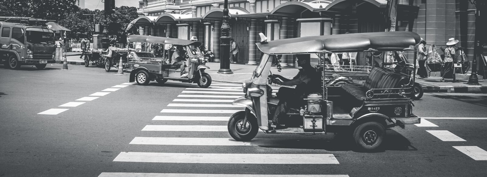 Nikon D3100 sample photo. Vehicle, tuk tuk, transportation photography