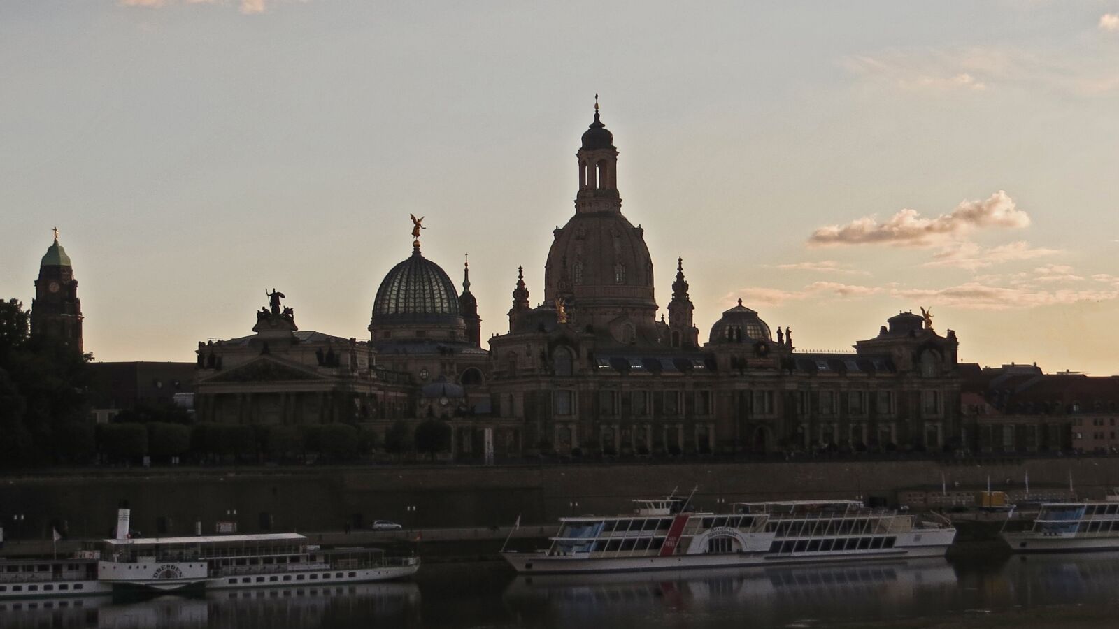 Canon PowerShot SX240 HS sample photo. Dresden, frauenkirche, marketplace photography