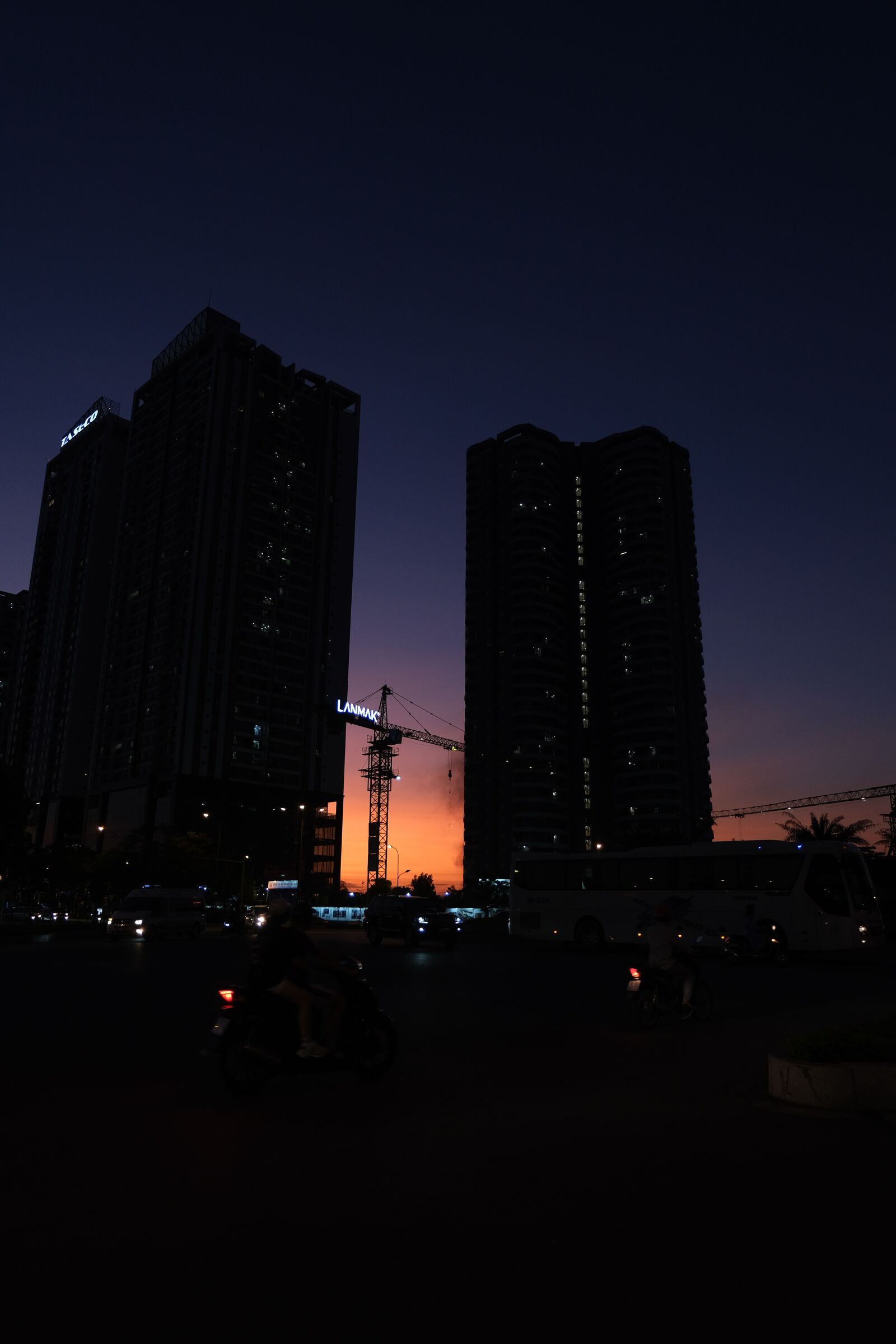 Fujifilm X-T30 sample photo. Landscape, sunset, city photography