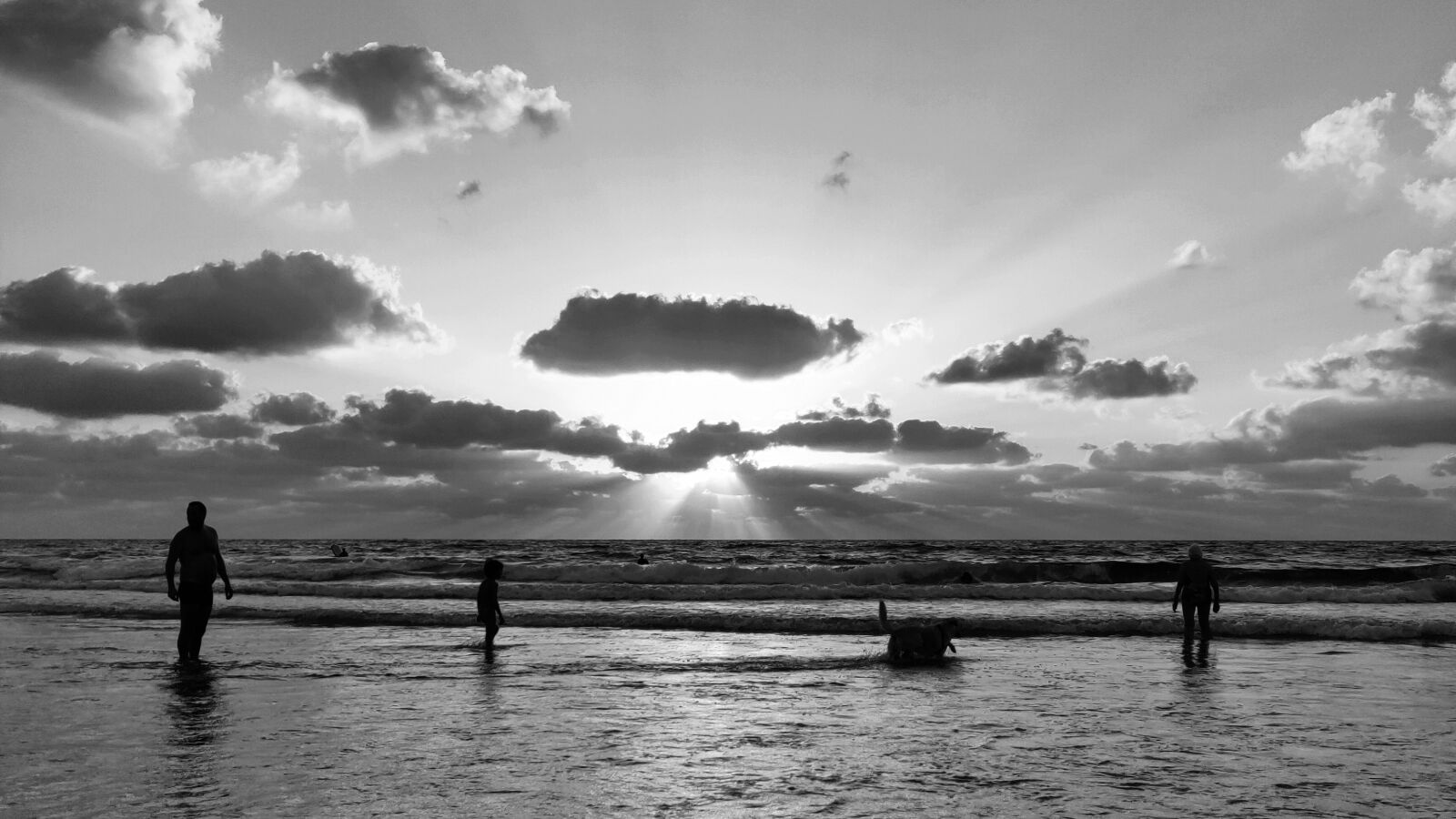 OnePlus 6T sample photo. Sunset, beach, sea photography