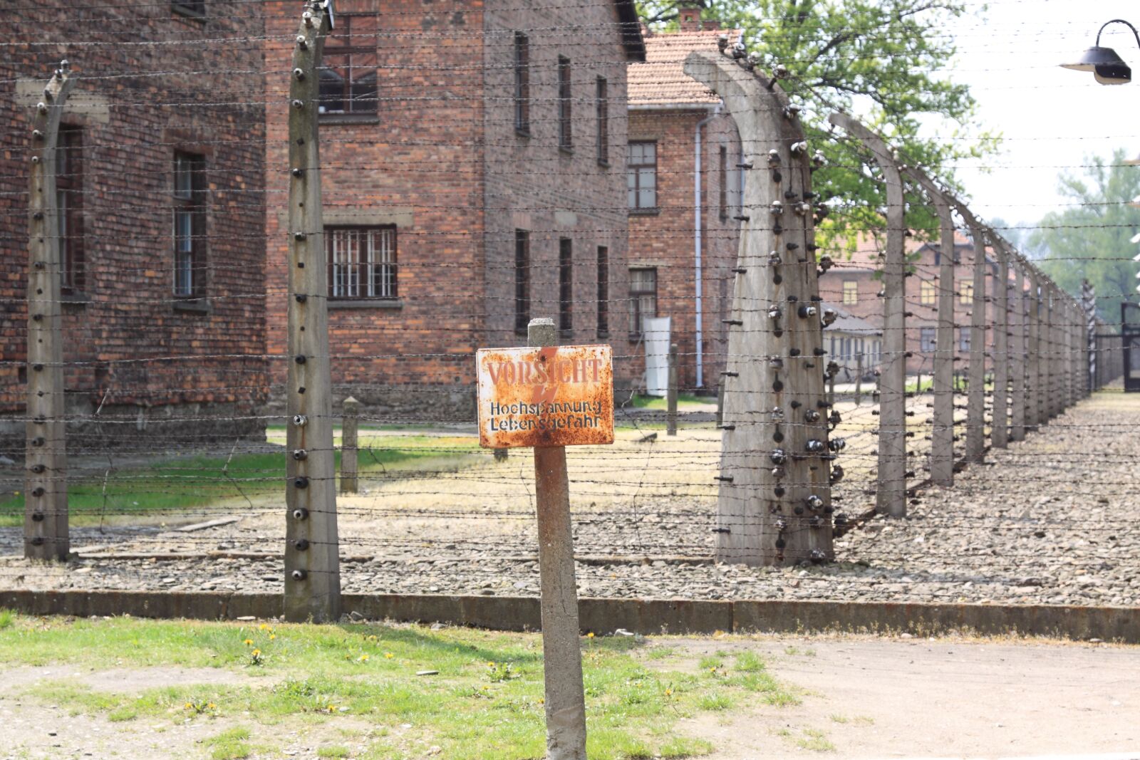 Canon EOS 50D sample photo. Auschwitz, fence, poloni photography