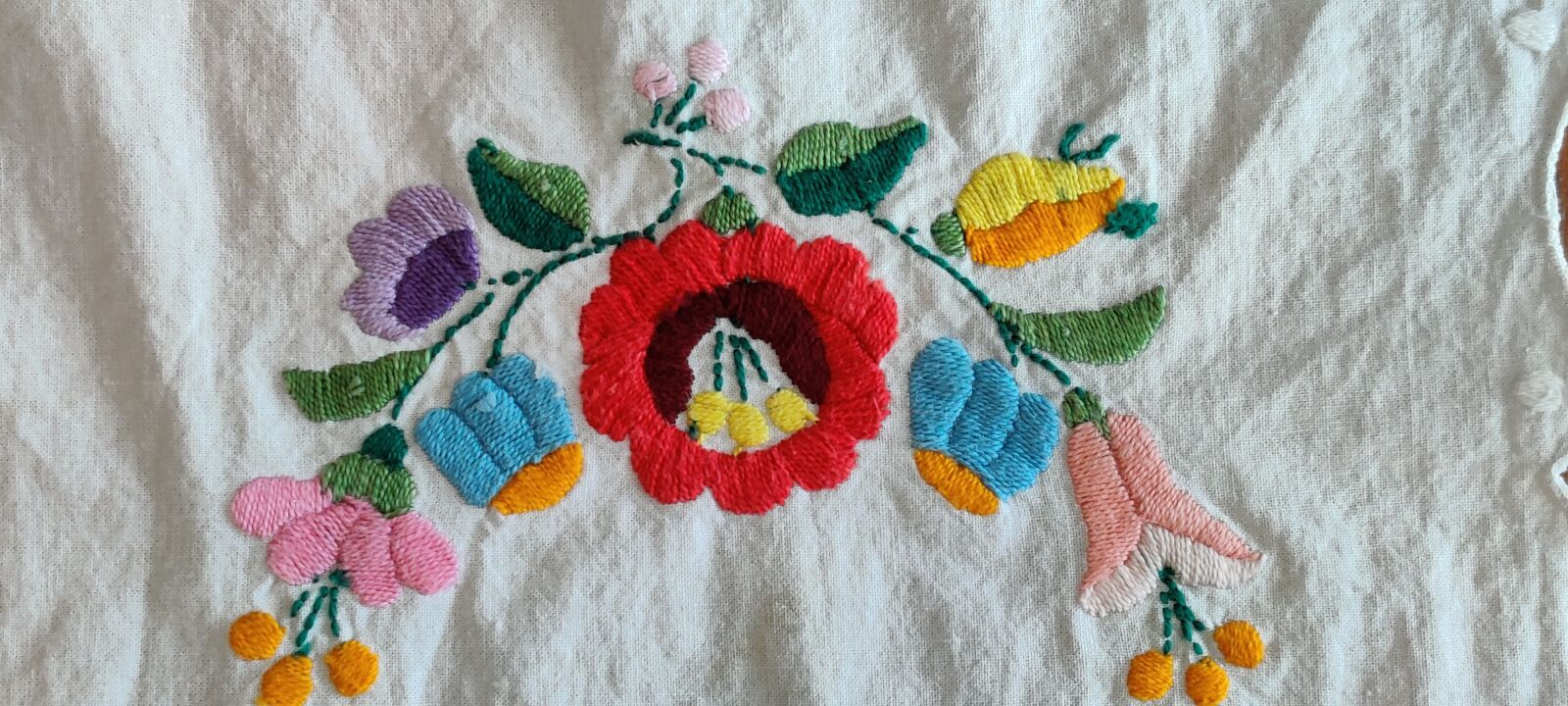 OnePlus HD1901 sample photo. Embroidery, flower, decoration photography