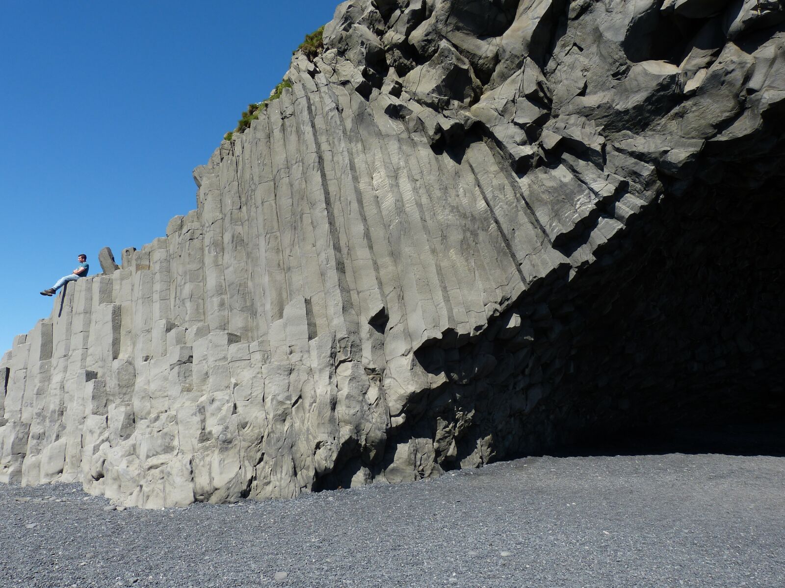 Panasonic Lumix DMC-FZ150 sample photo. Iceland, beach, sand photography
