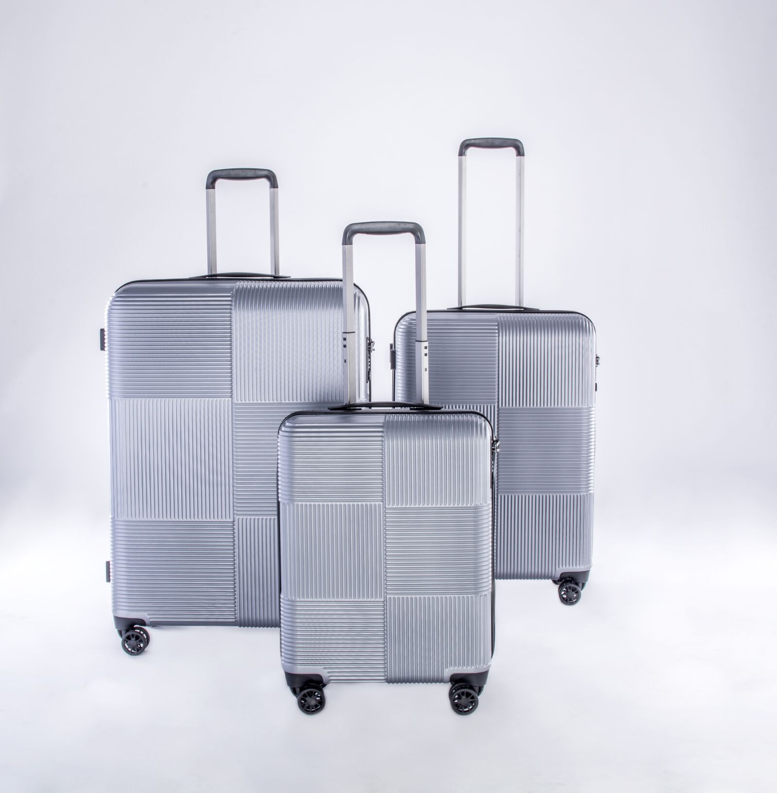 Nikon D7100 sample photo. Luggage case, case, metallic photography