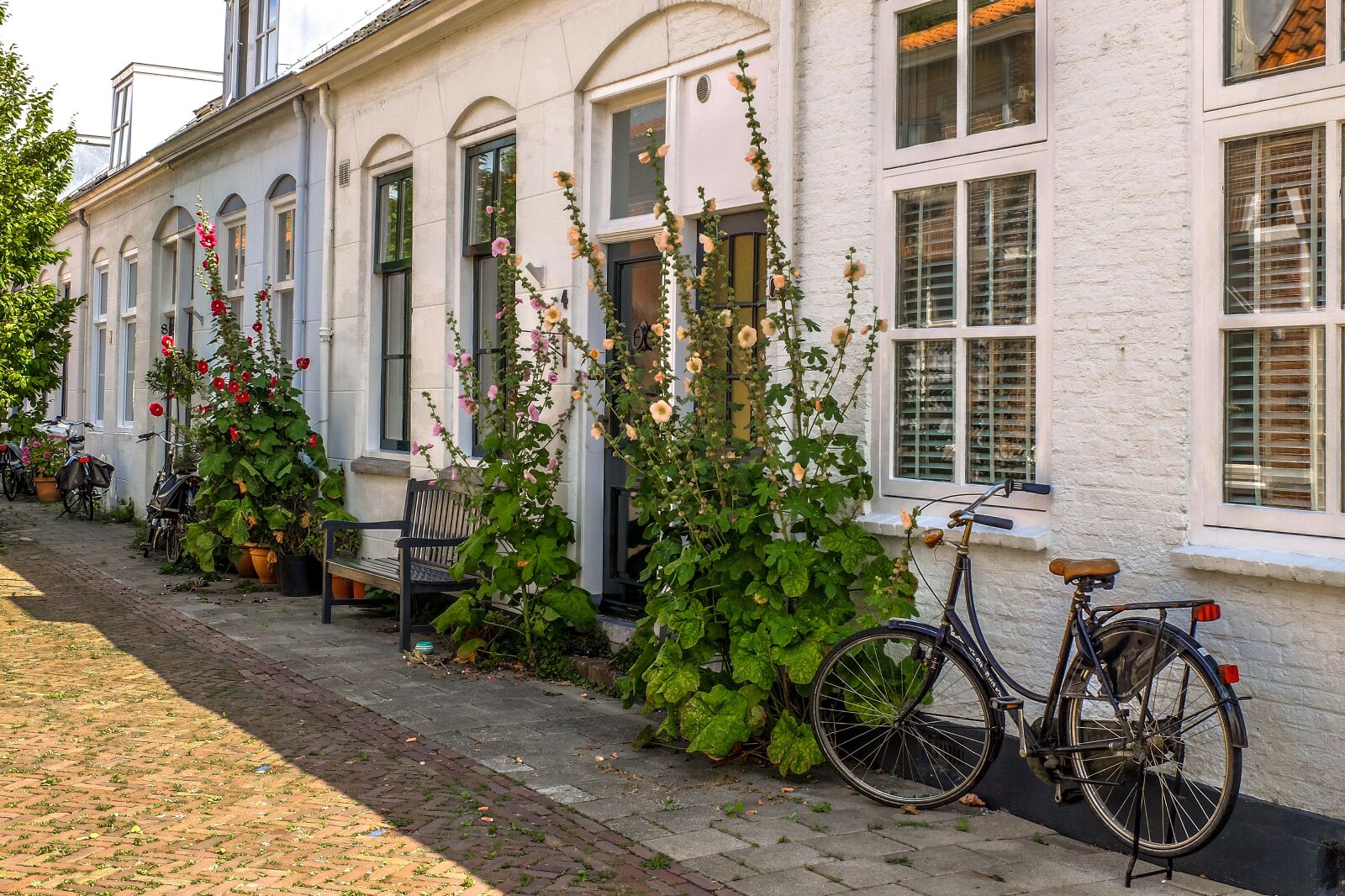 Fujifilm X30 sample photo. Home, house, bike photography