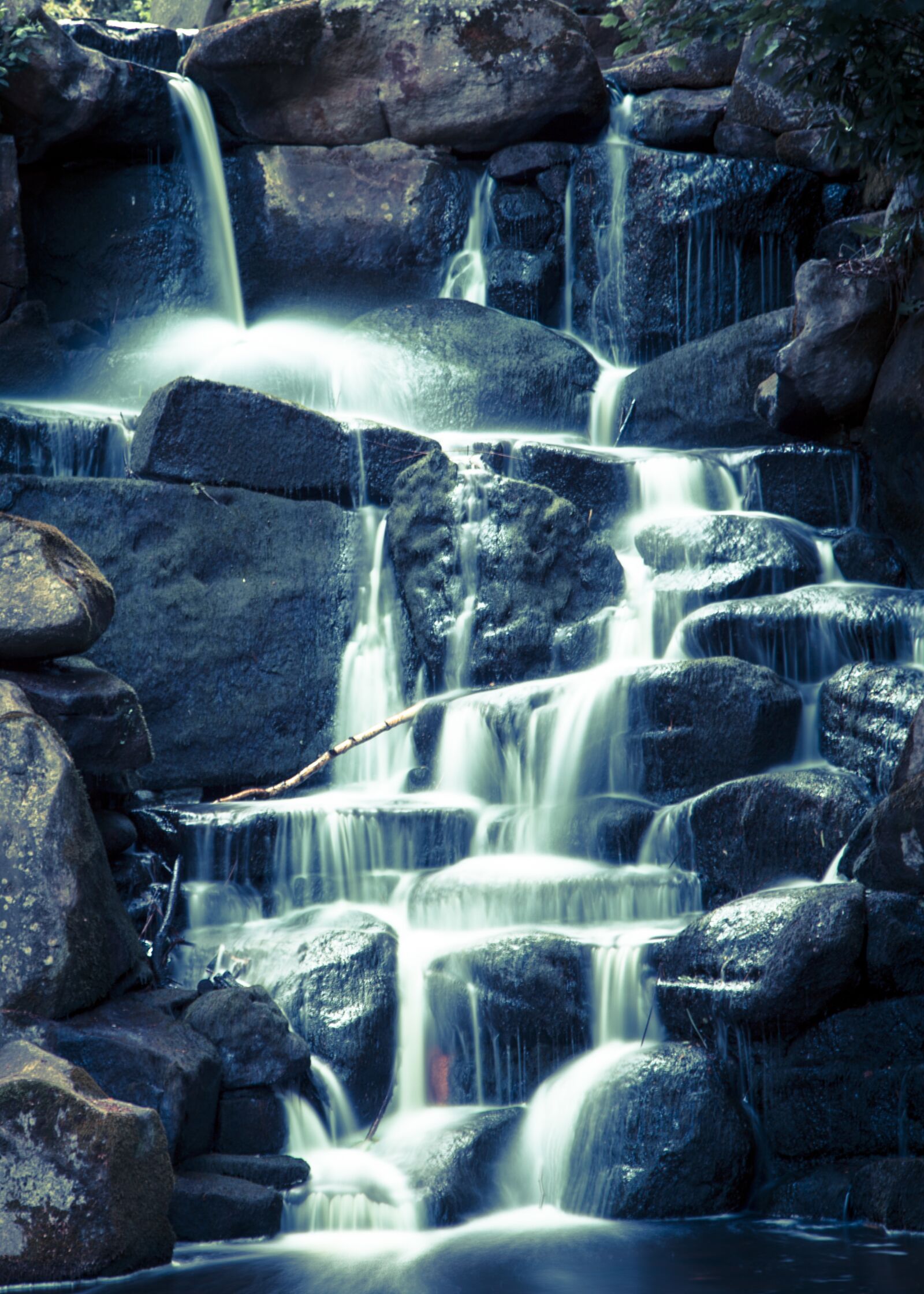 Canon EOS 5D Mark II + Canon EF 24-105mm F4L IS USM sample photo. Waterfall, winter, cold photography