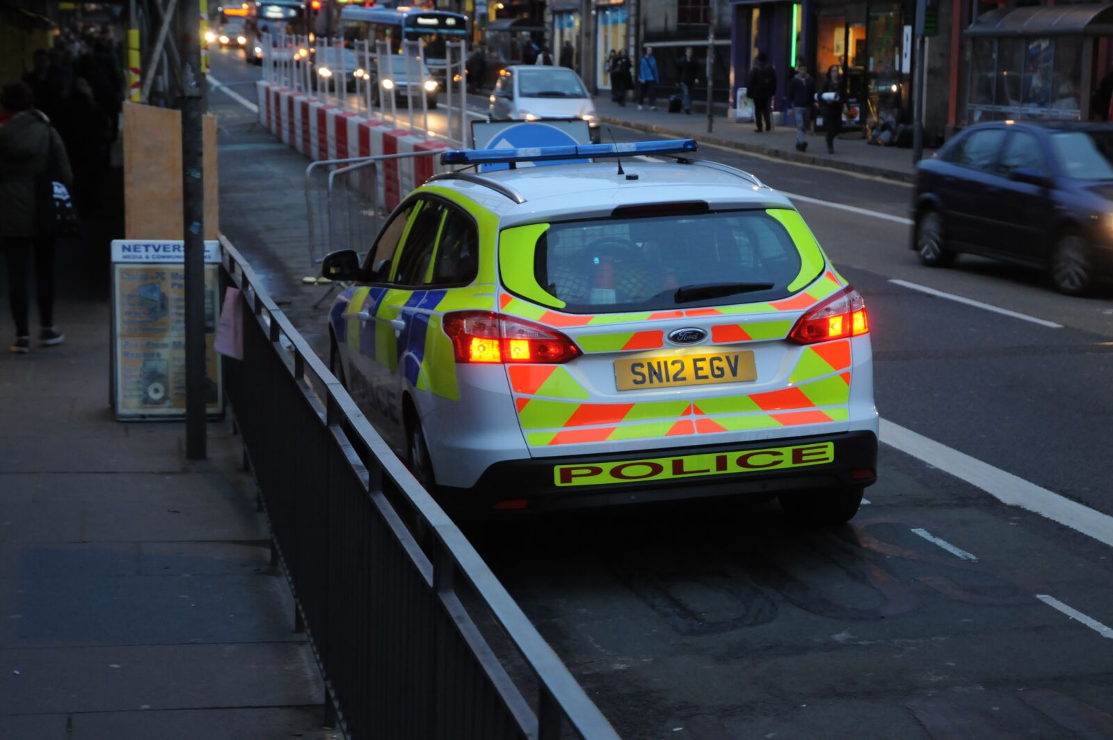 Nikon D300 sample photo. Edinburgh, police, car photography