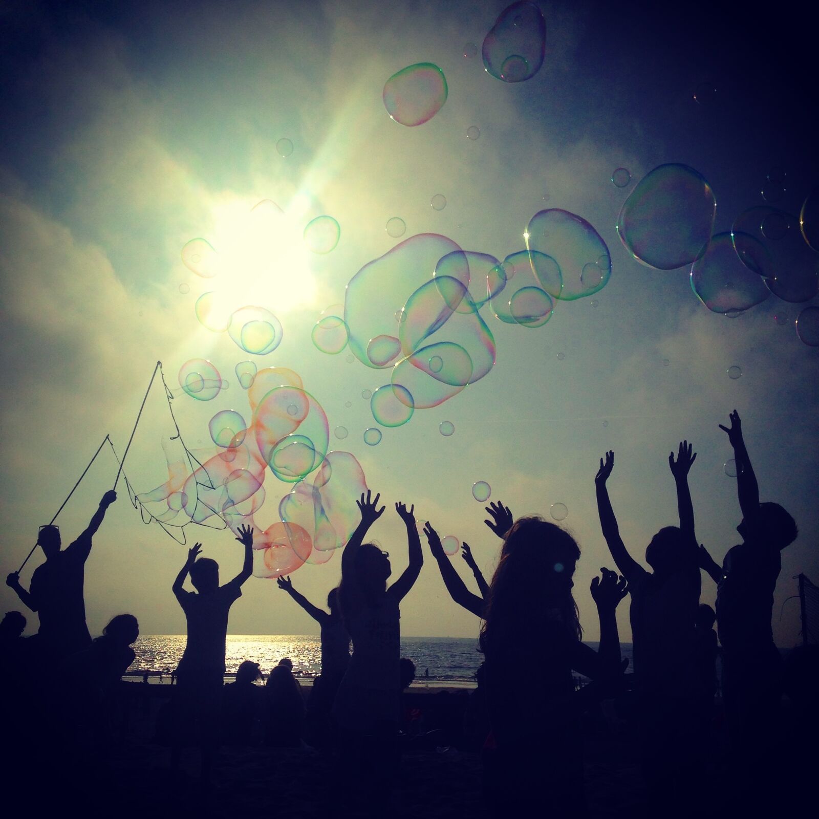 iPhone 5c back camera 4.12mm f/2.4 sample photo. Beach, bubble, to call photography