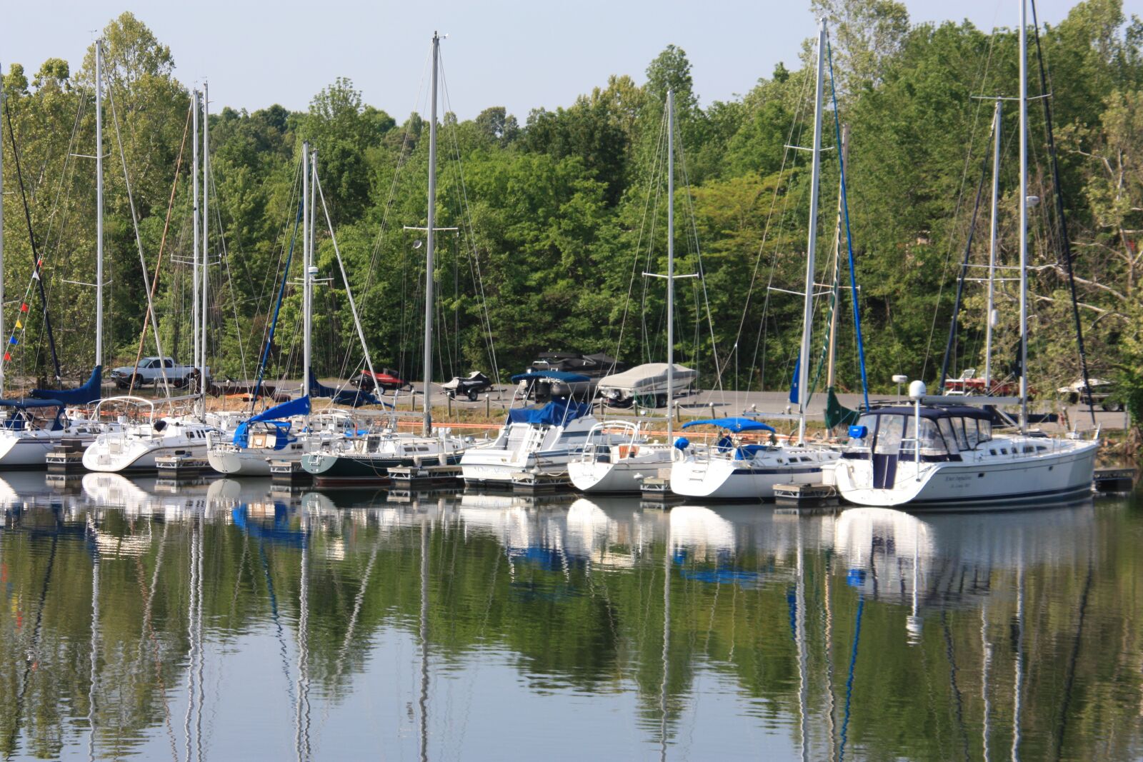 Canon EOS 450D (EOS Rebel XSi / EOS Kiss X2) sample photo. Sailboat, lake, boat photography