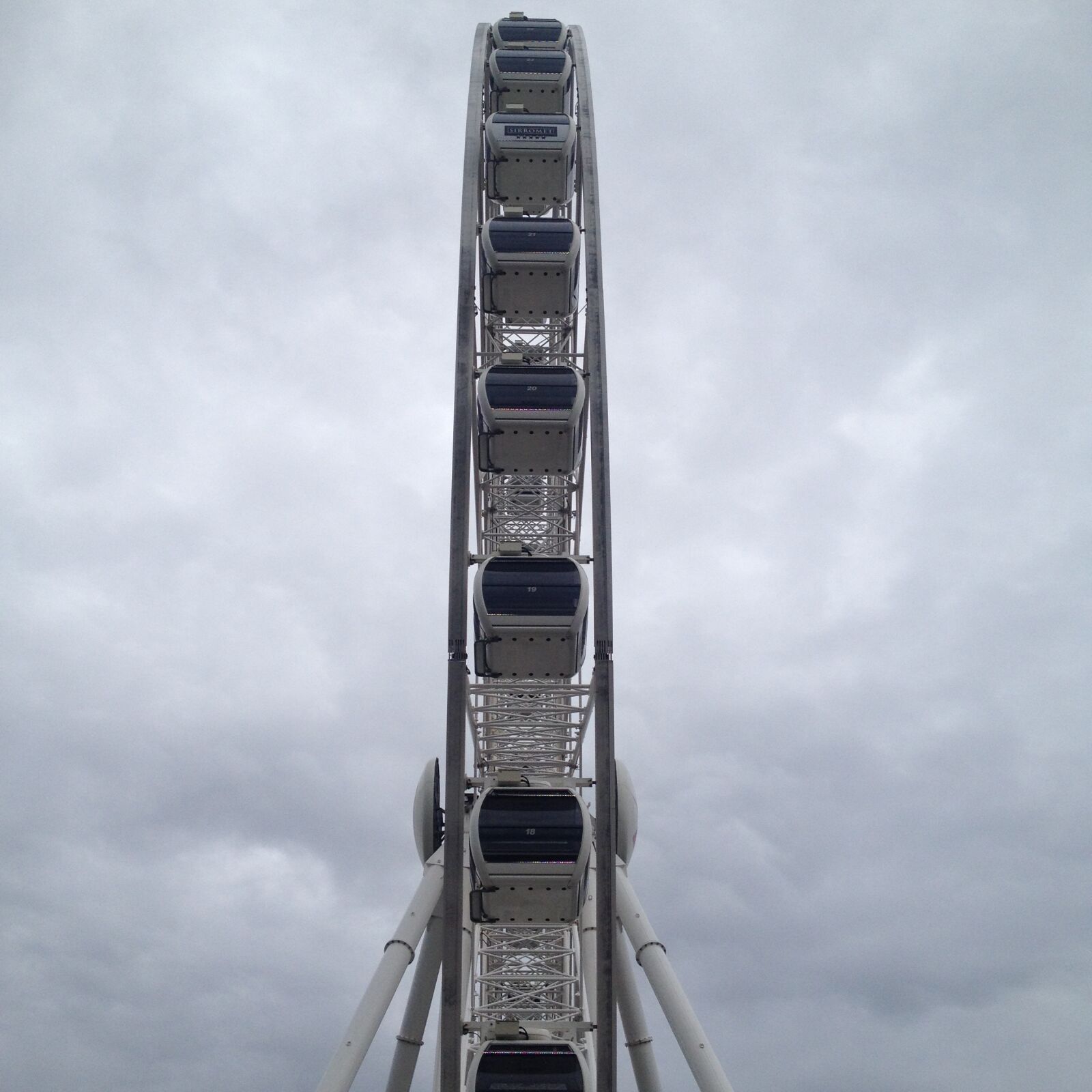 Apple iPhone 4S sample photo. Ferris wheel, mood, clouds photography
