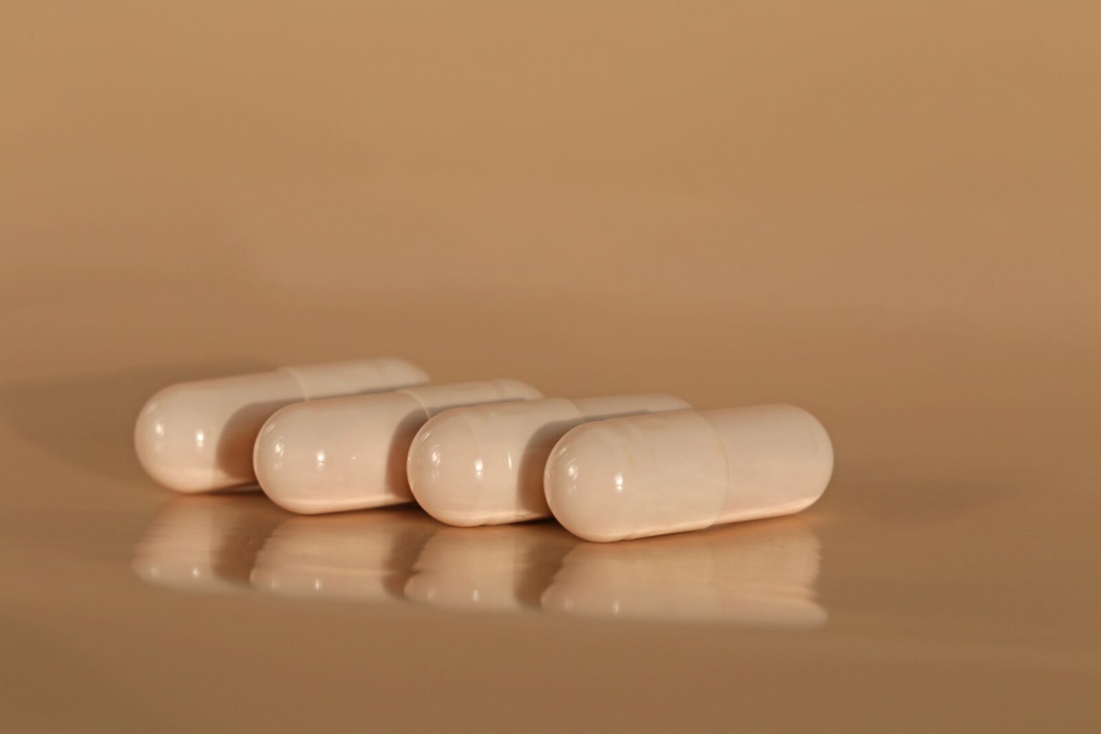 Canon EF 100mm F2.8L Macro IS USM sample photo. Tablets, pill, capsule photography