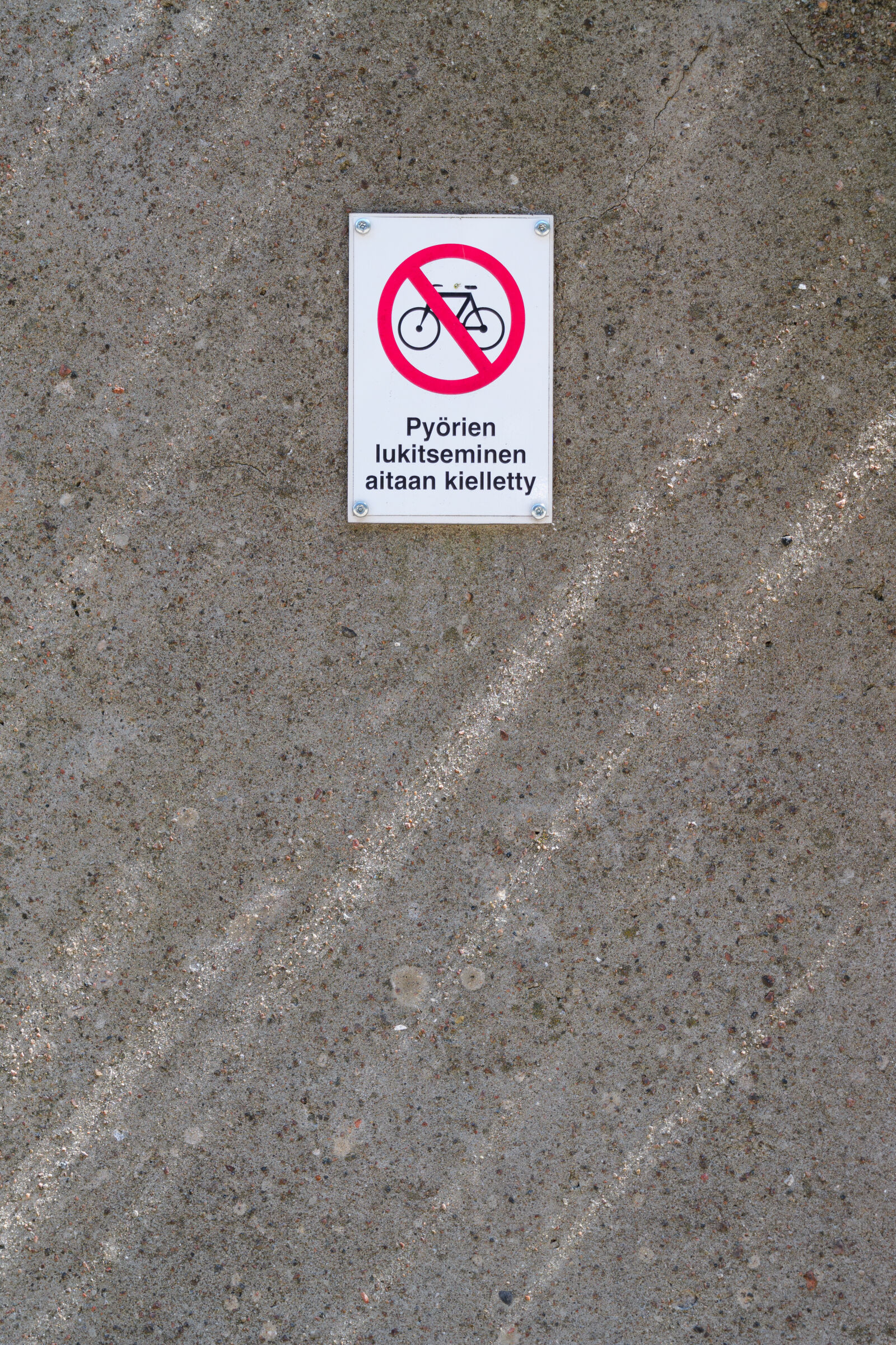 Panasonic Lumix DC-G9 II sample photo. Bicycle locking forbidden photography
