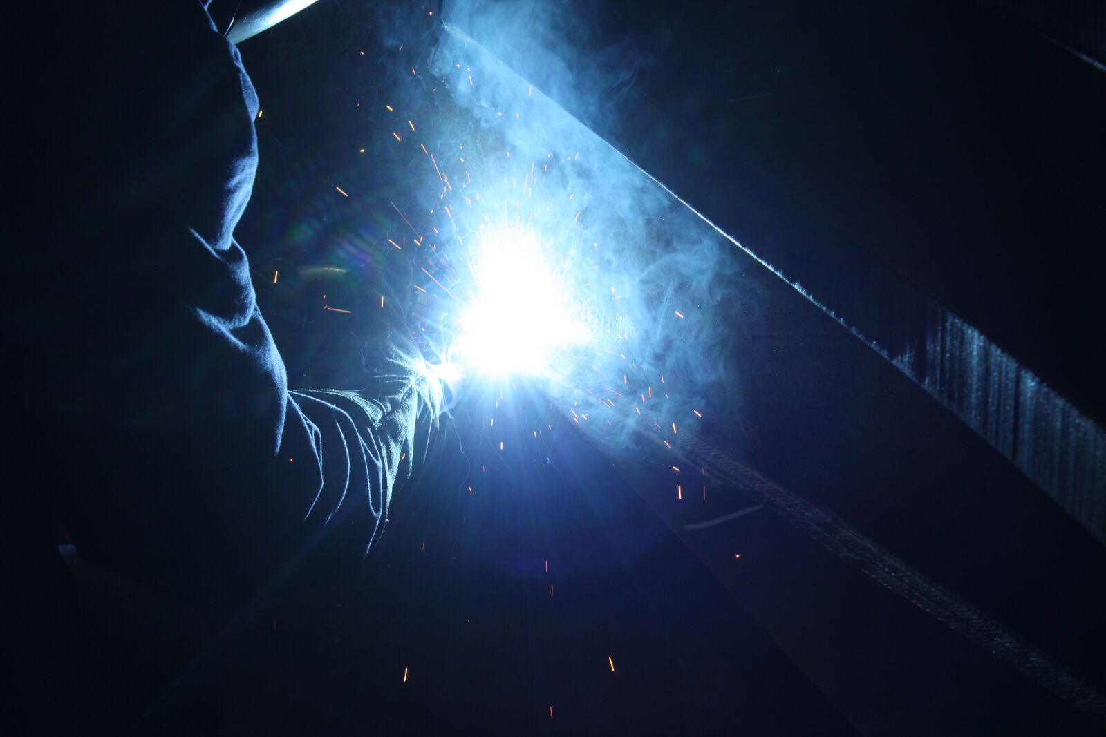 Canon EOS 450D (EOS Rebel XSi / EOS Kiss X2) sample photo. Steel, welding, metallurgy photography