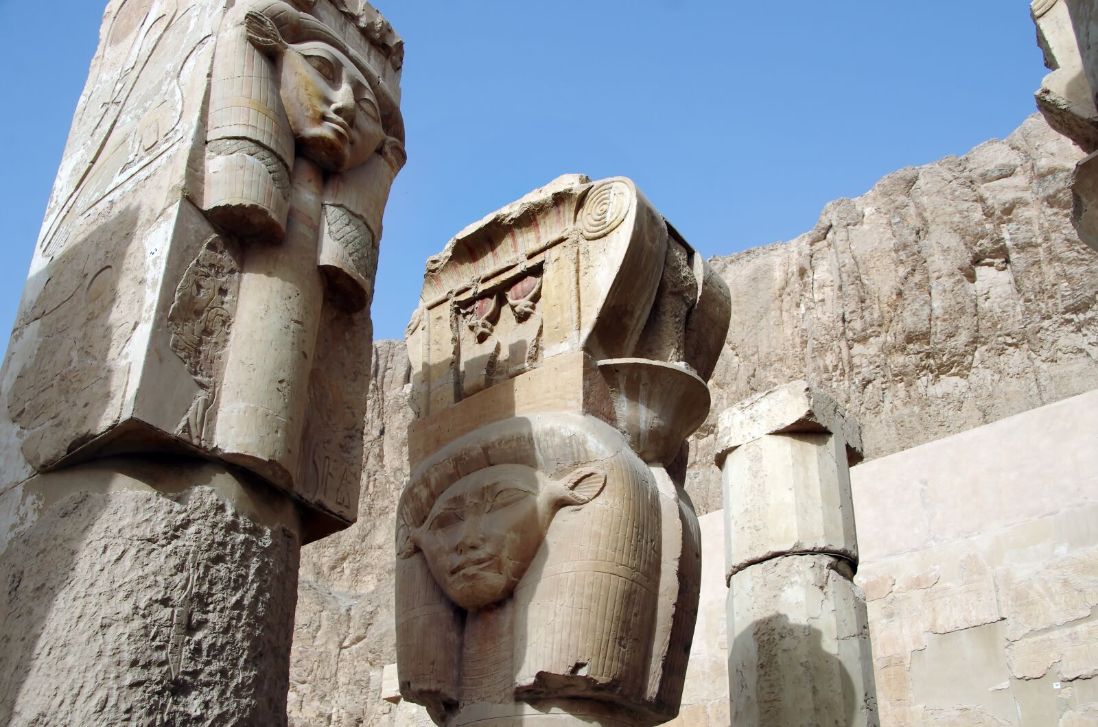 Pentax K-5 sample photo. Egypt, deir-el-bahari, valley of photography
